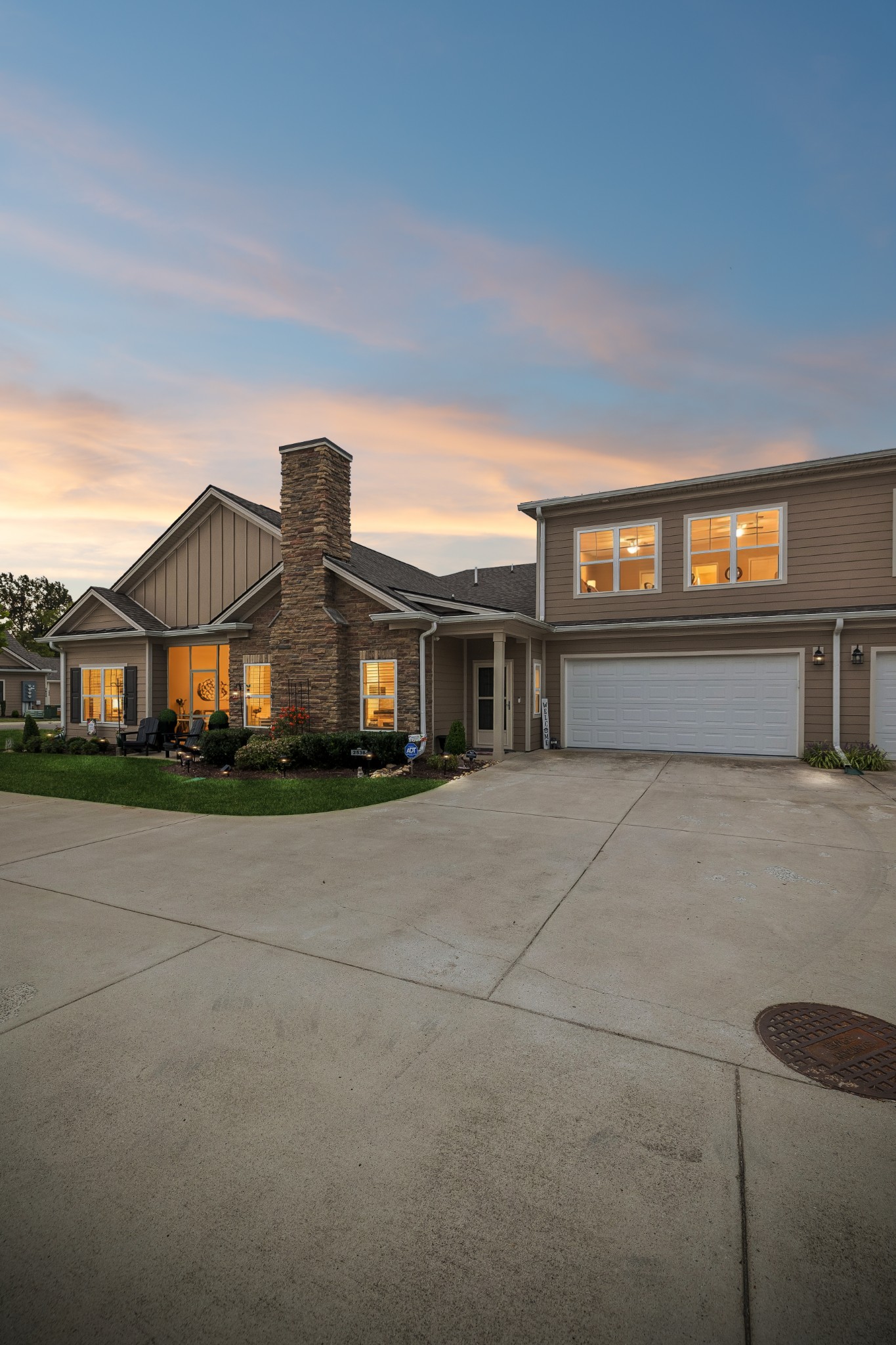 2538 Stonecenter Ln, Murfreesboro, TN 37128