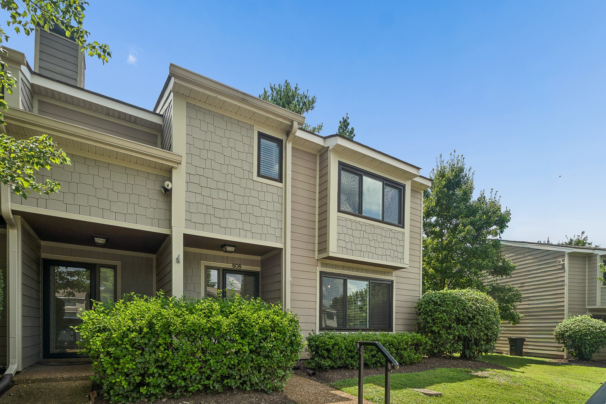 608 Barlin Dr, Nashville, TN 37221