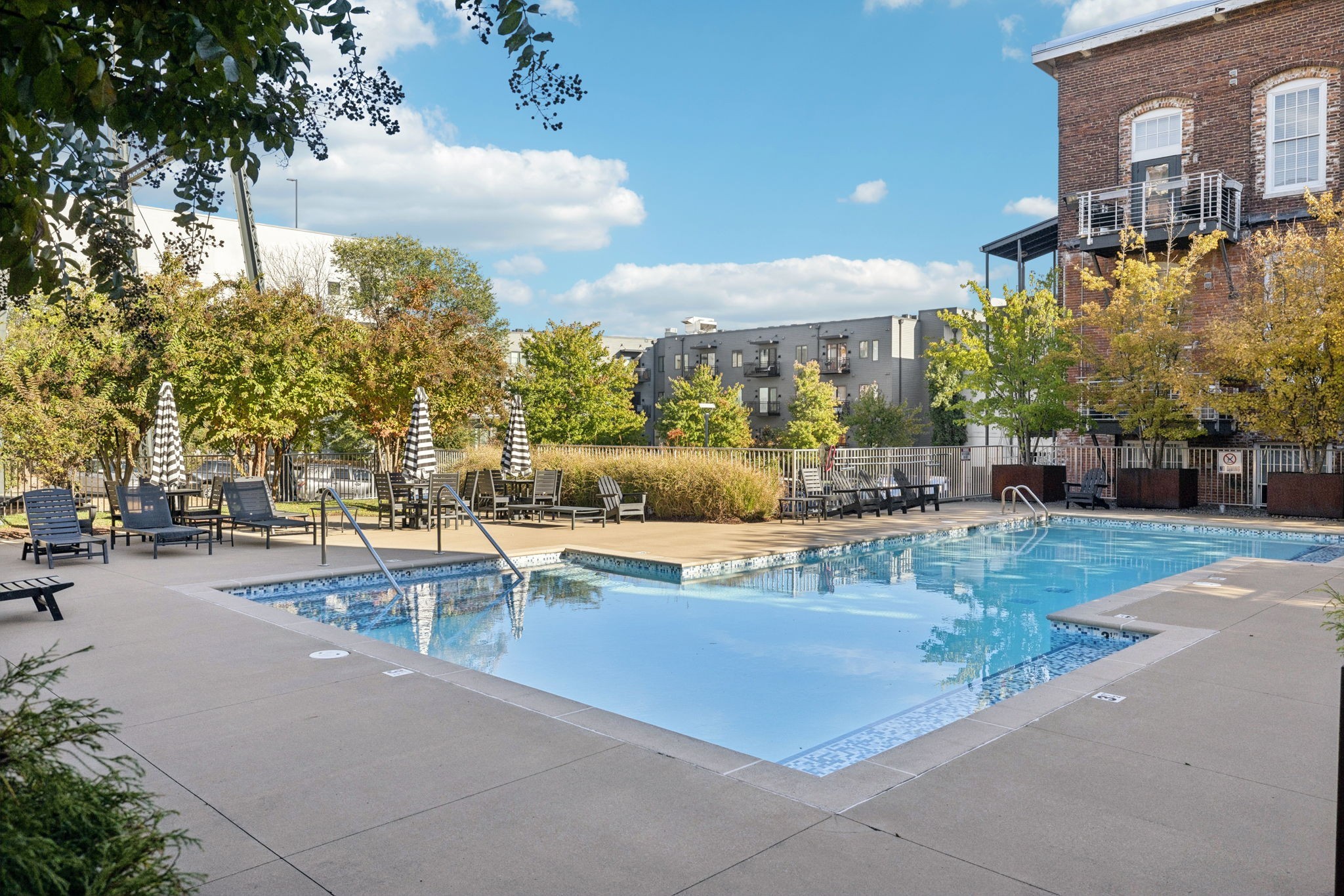 1350 Rosa L Parks Blvd #233, Nashville, TN 37208