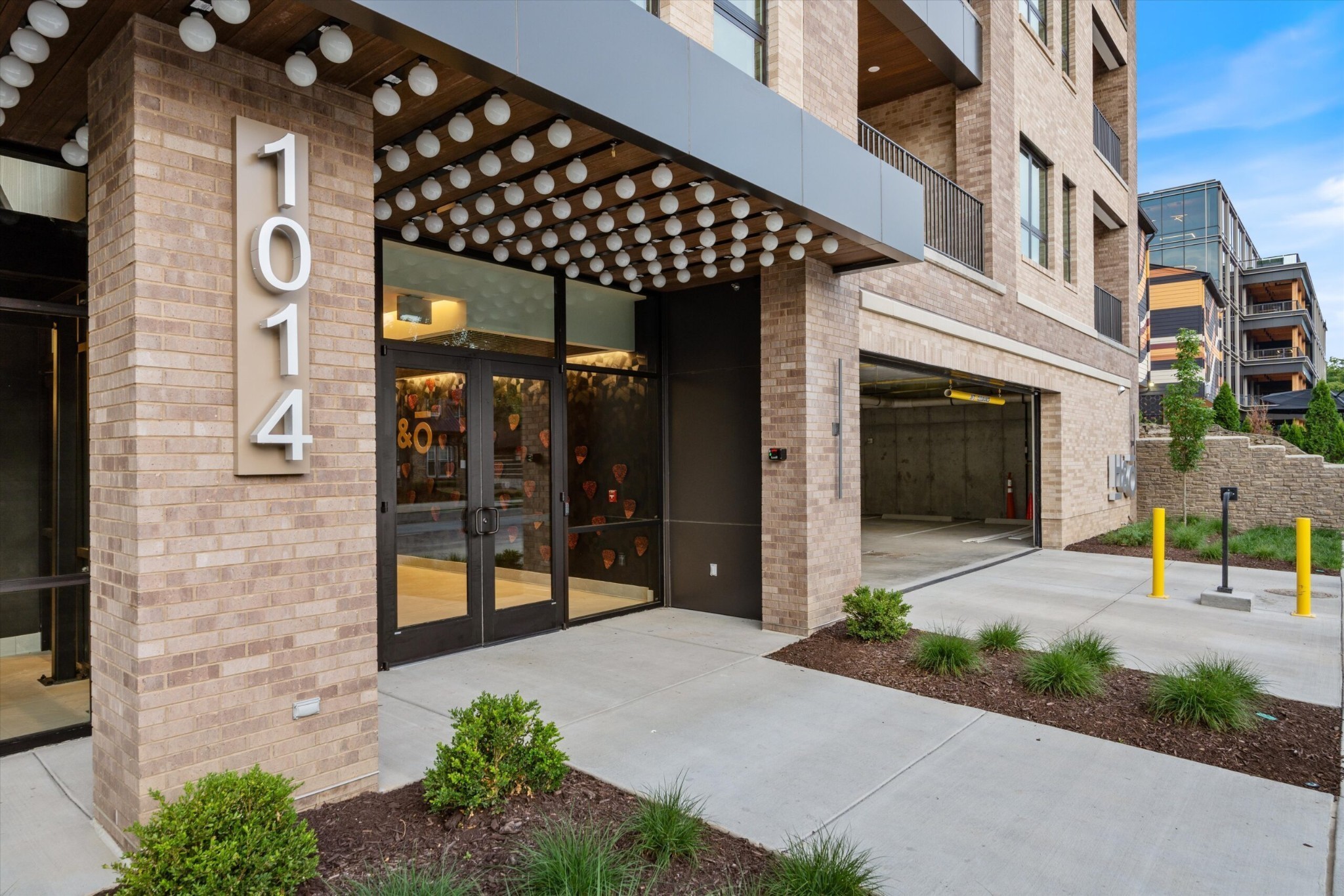 1014 16th Ave S #203, Nashville, TN 37212