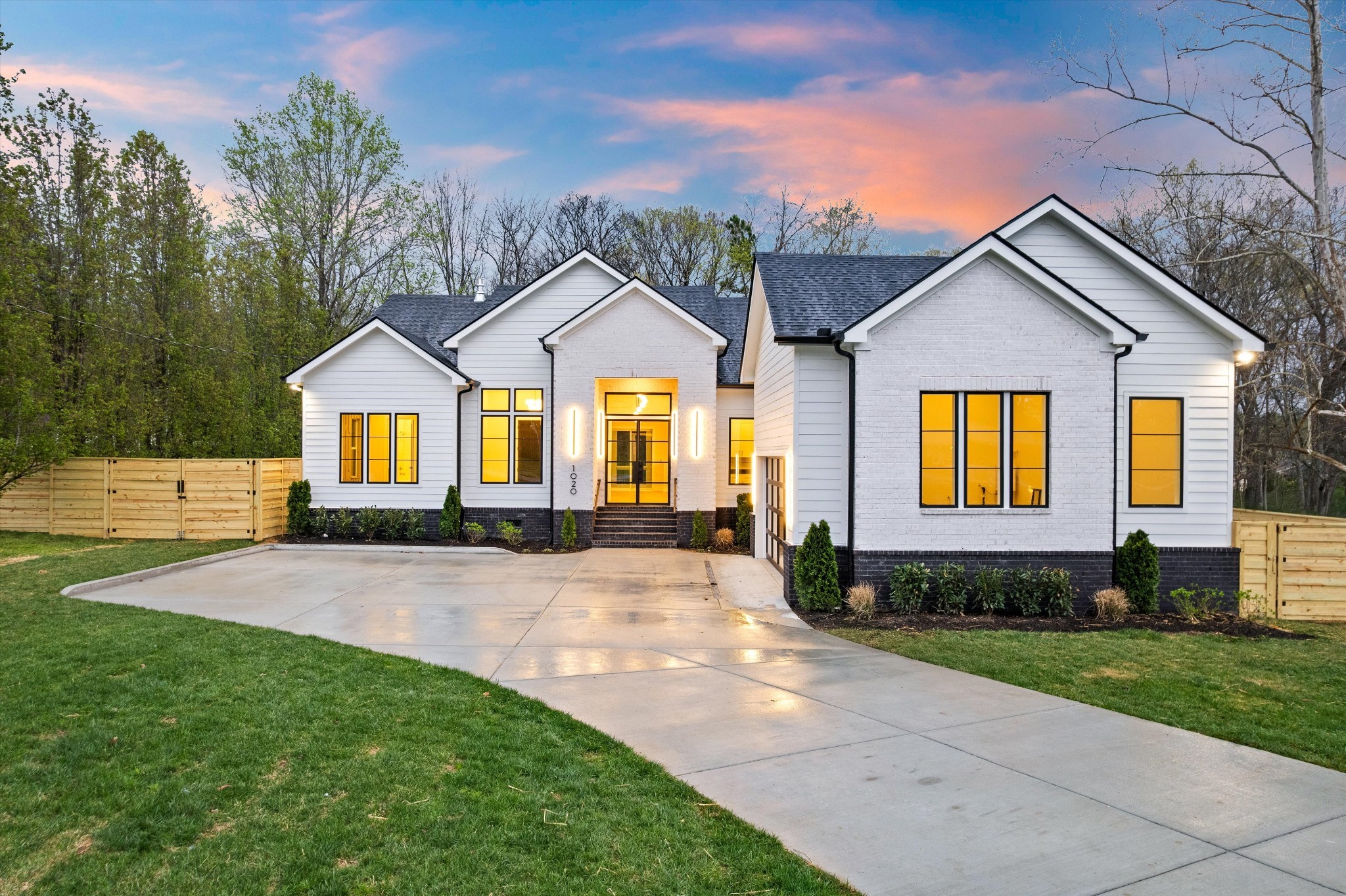 1020 Hickory Hollow Rd, Nashville, TN 37221