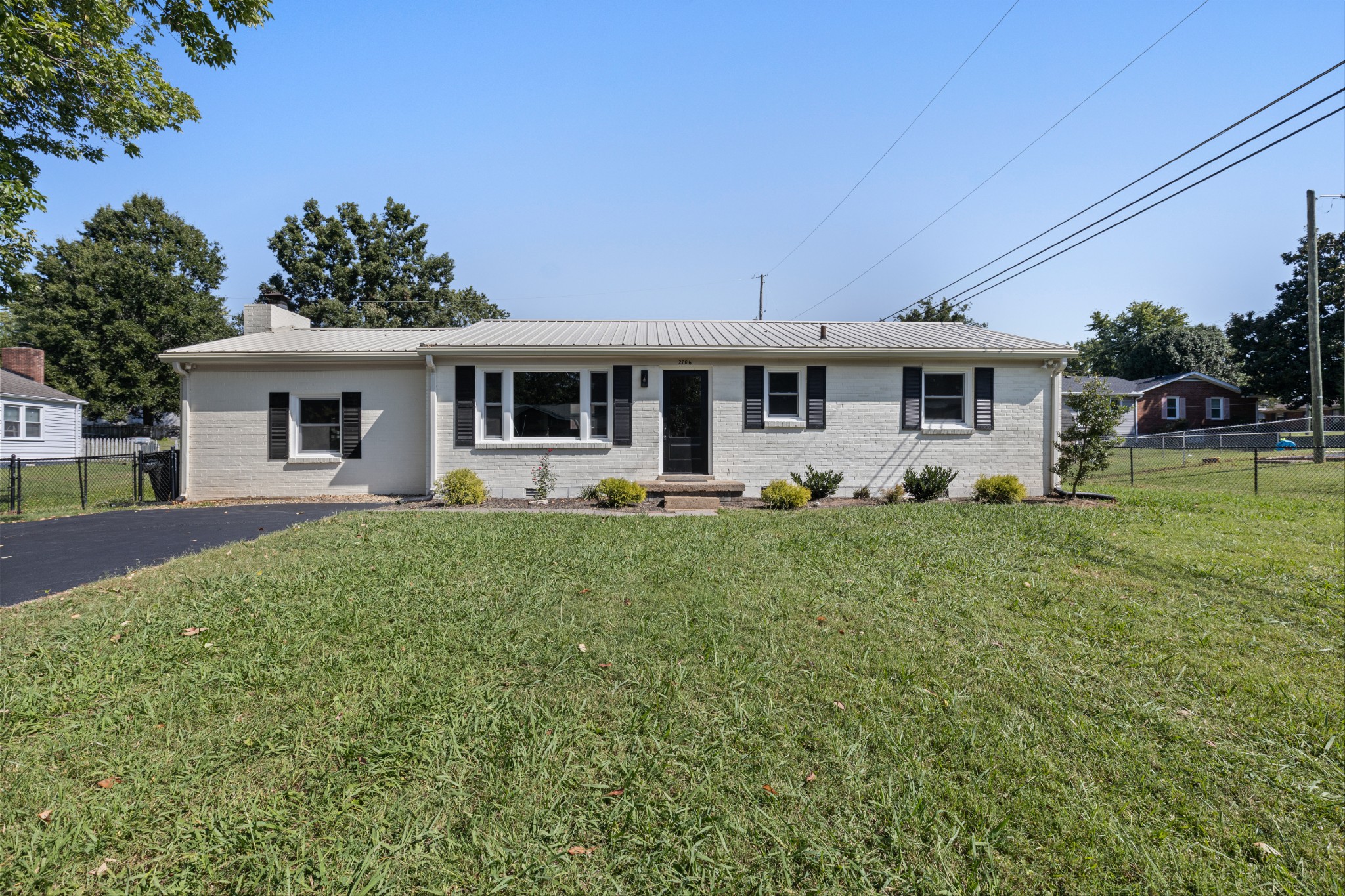 2706 Driftwood Dr, Springfield, TN 37172