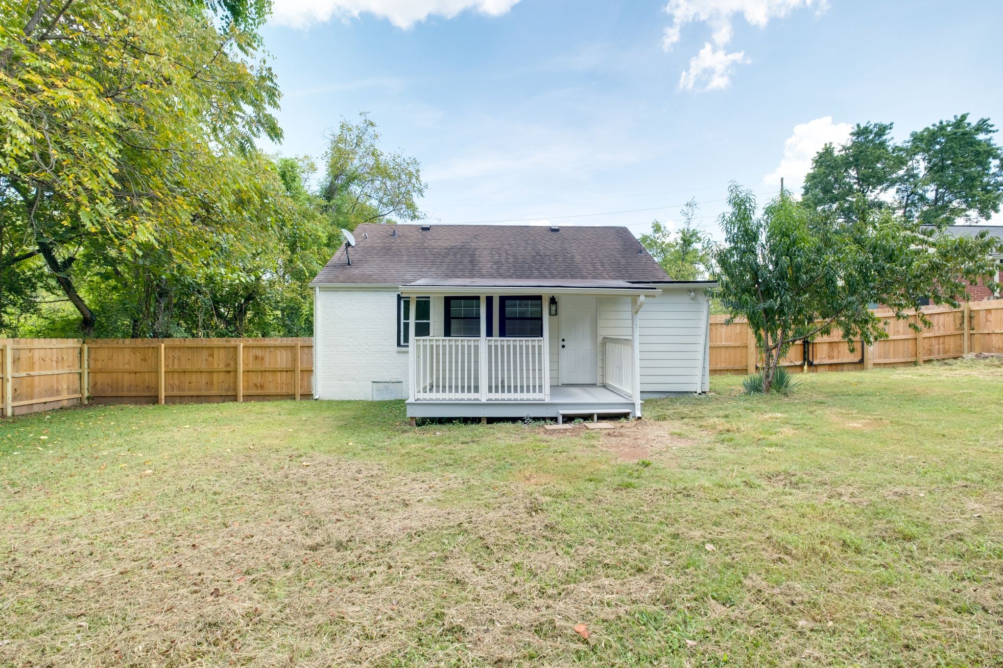 1100 Gibson Dr, Madison, TN 37115