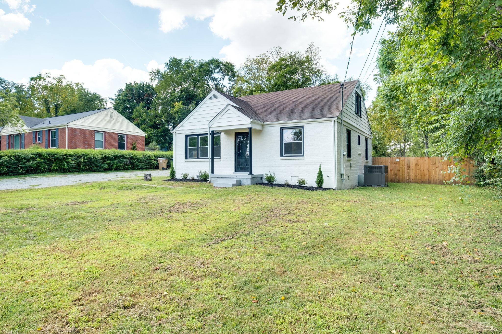 1100 Gibson Dr, Madison, TN 37115