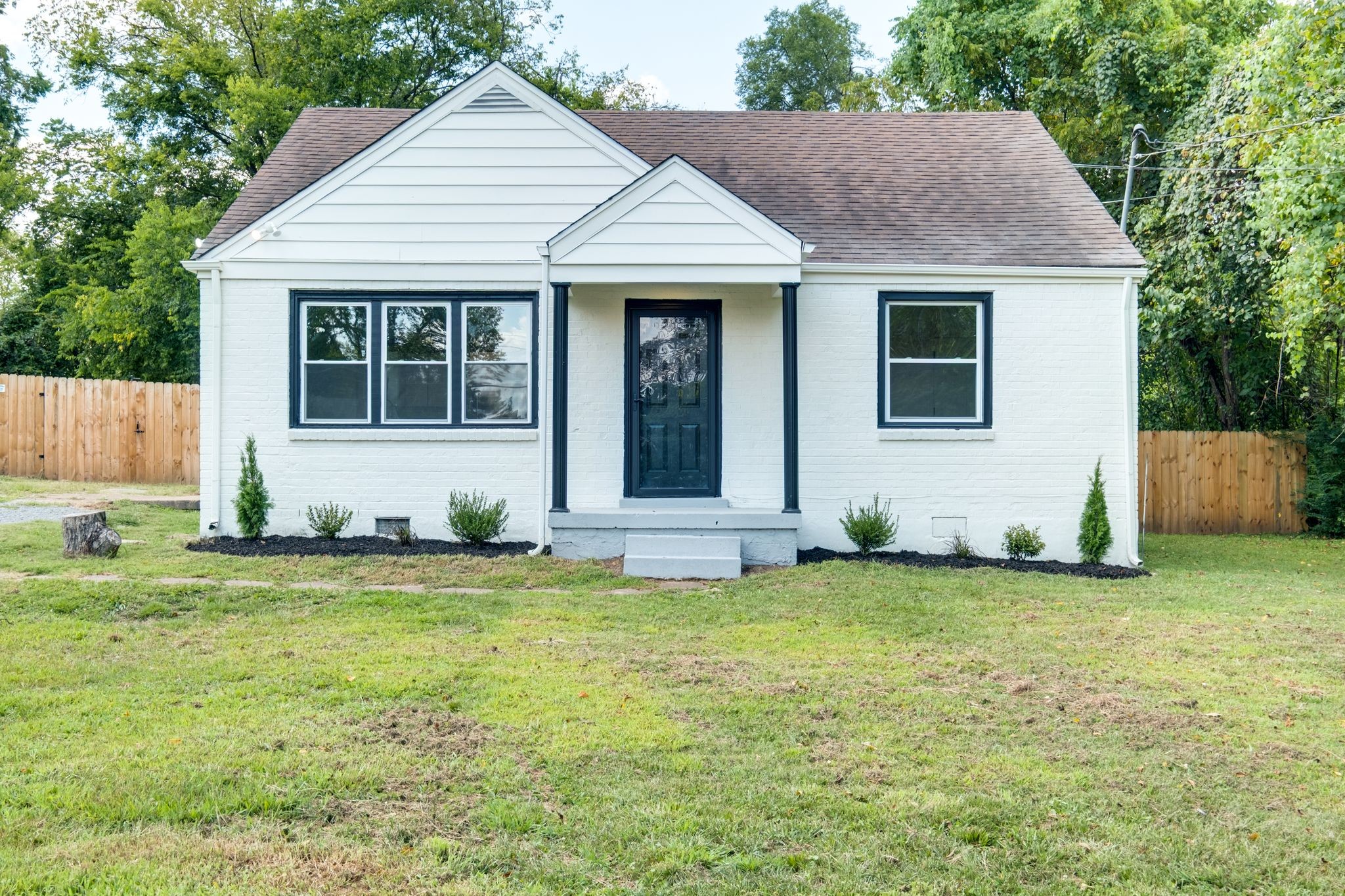 1100 Gibson Dr, Madison, TN 37115