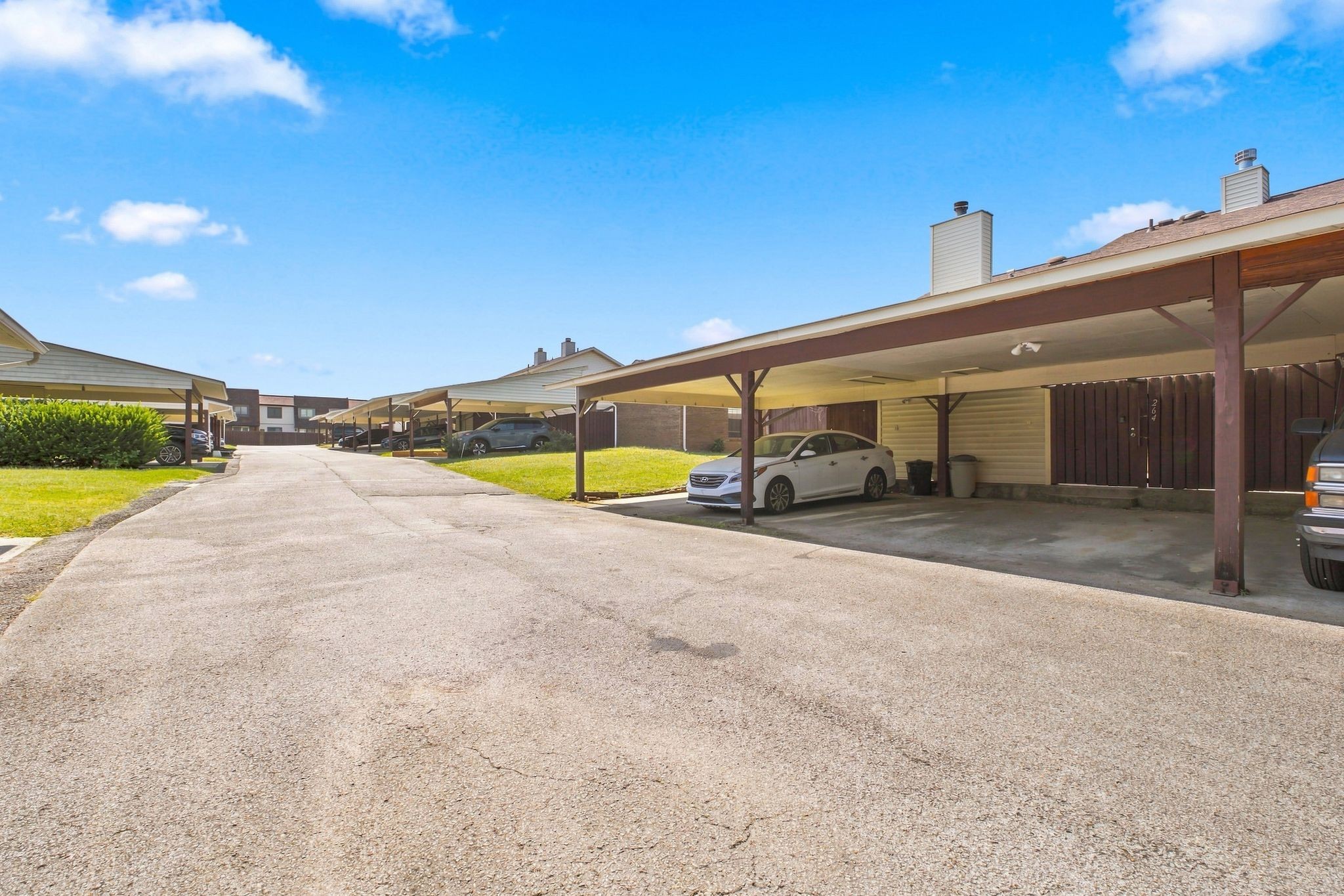 264 Mayflower Ln N, Madison, TN 37115