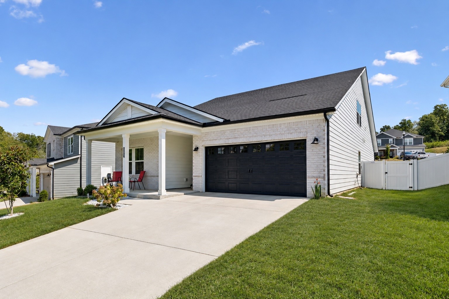 4877 Myra Dr, Hermitage, TN 37076