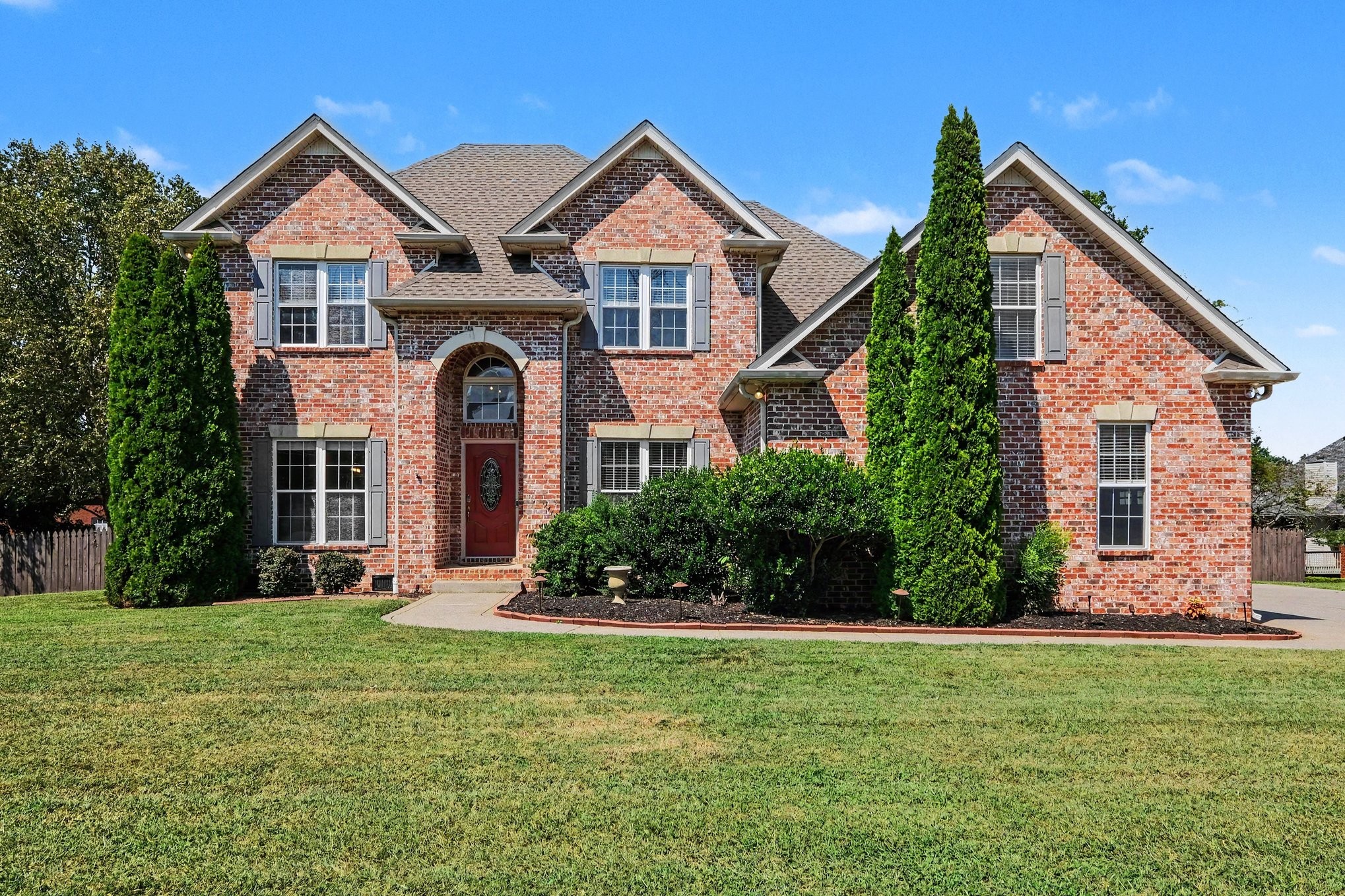 756 Starpoint Dr, Gallatin, TN 37066