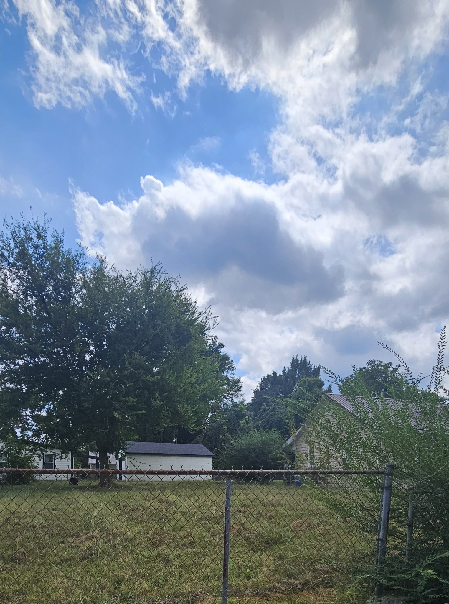 318 E 16th St, Columbia, TN 38401
