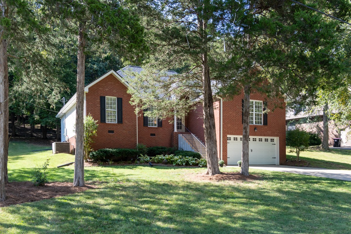 2117 Creek Trl, Goodlettsville, TN 37072