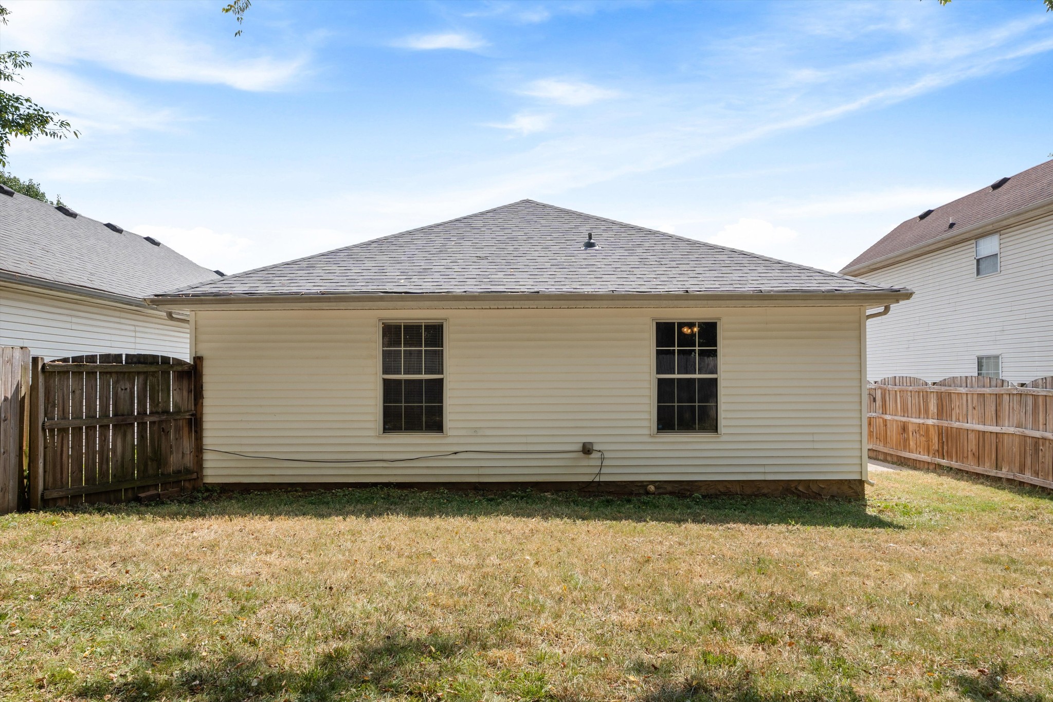 528 Freedom Ct, Murfreesboro, TN 37129