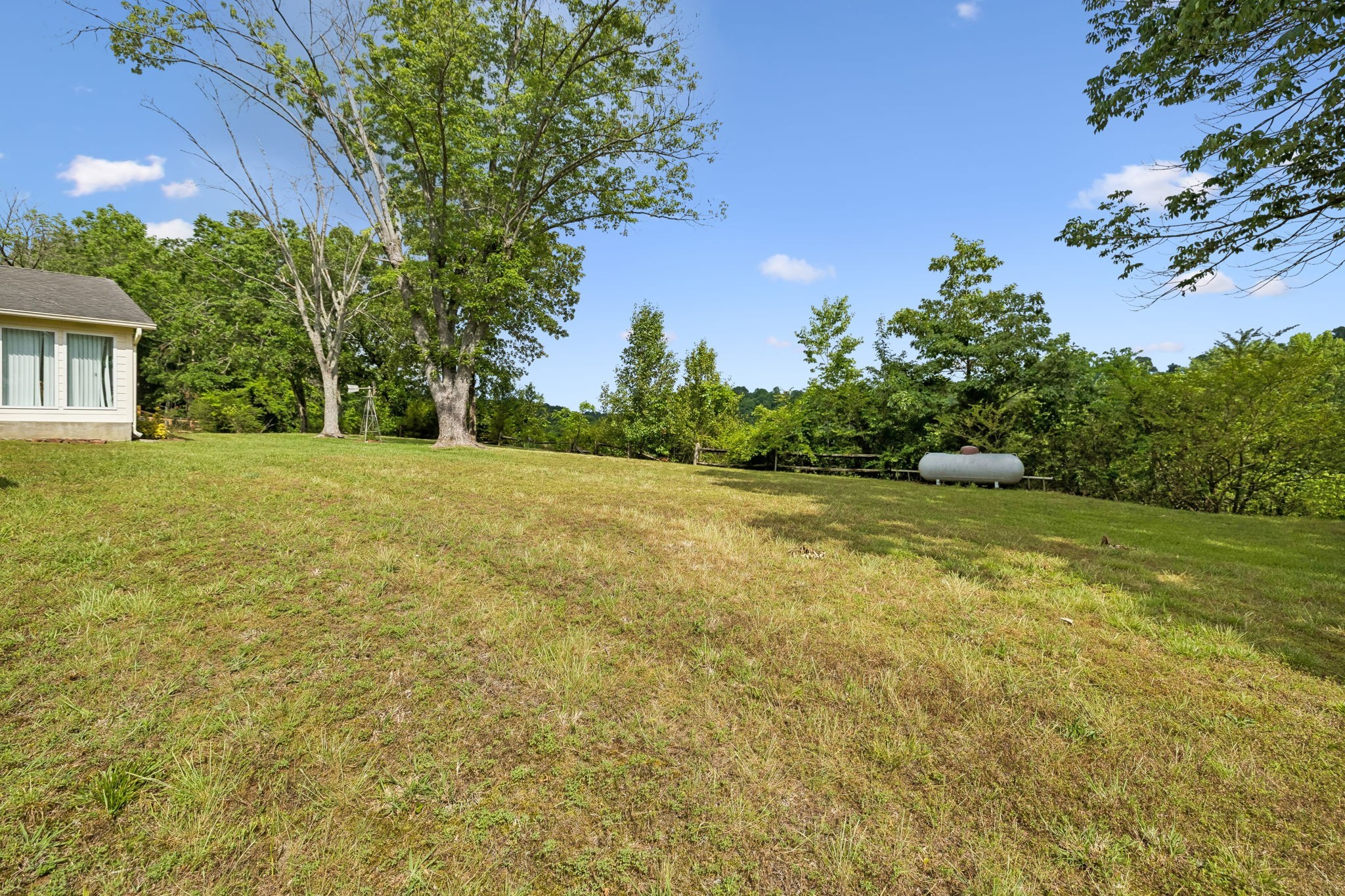 1202 Sycamore Valley Rd, Ashland City, TN 37015