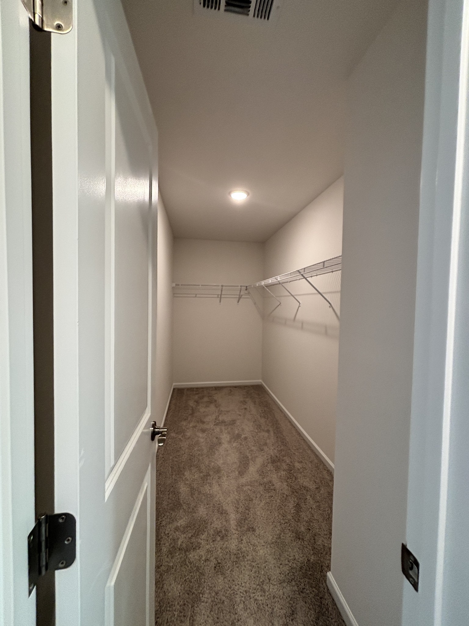 207 Land Breeze Dr, La Vergne, TN 37086
