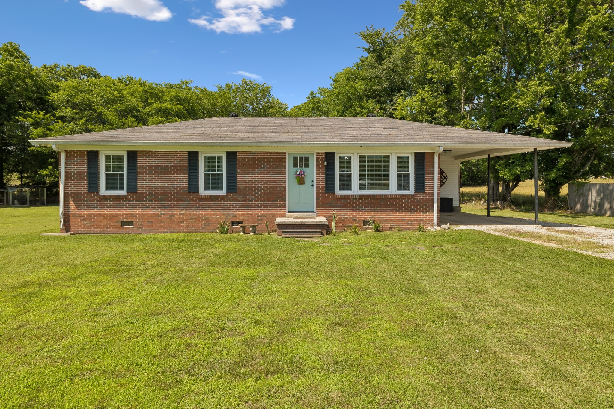 161 Kempville Hwy, Pleasant Shade, TN 37145