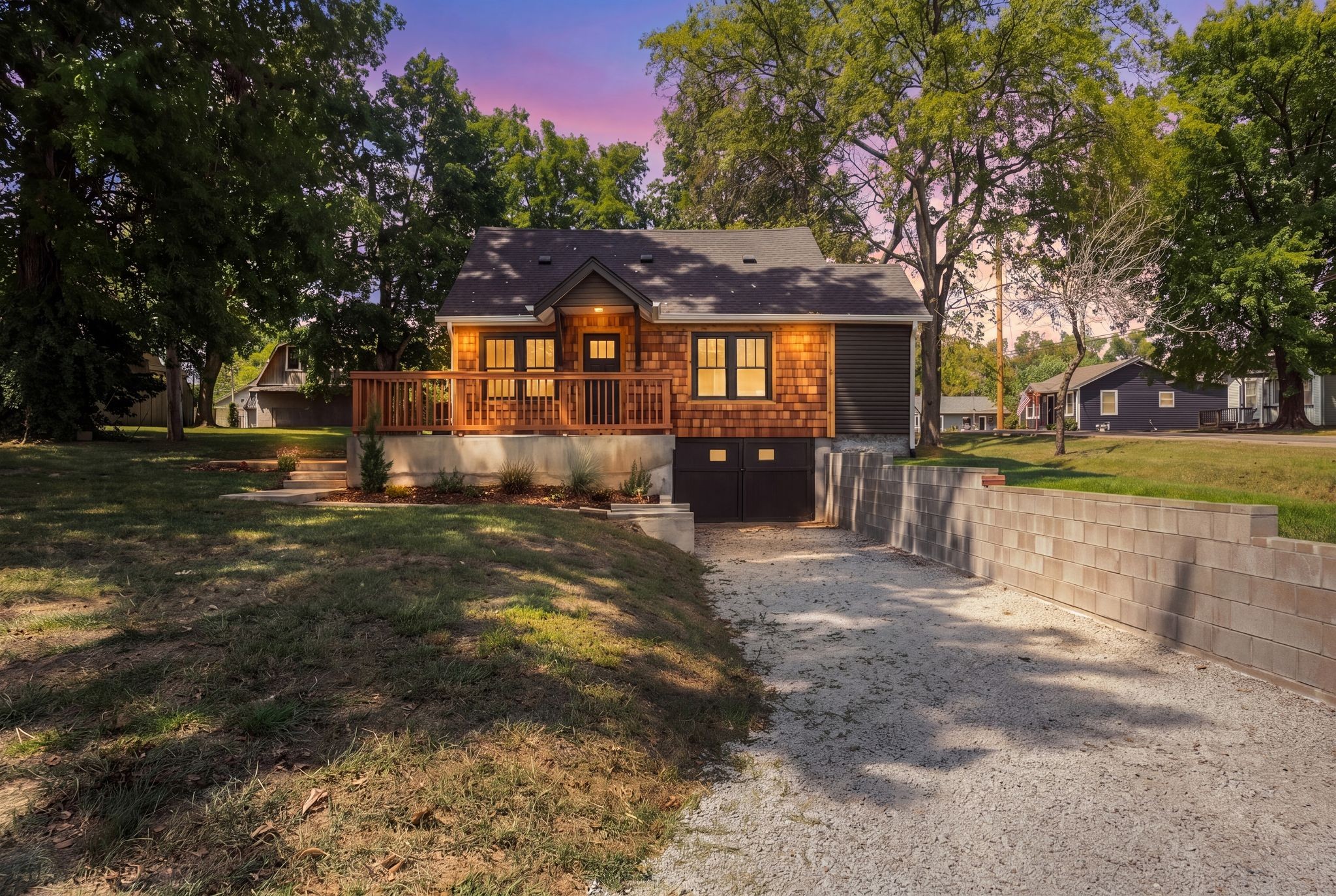 2804 Lakeshore Dr, Old Hickory, TN 37138