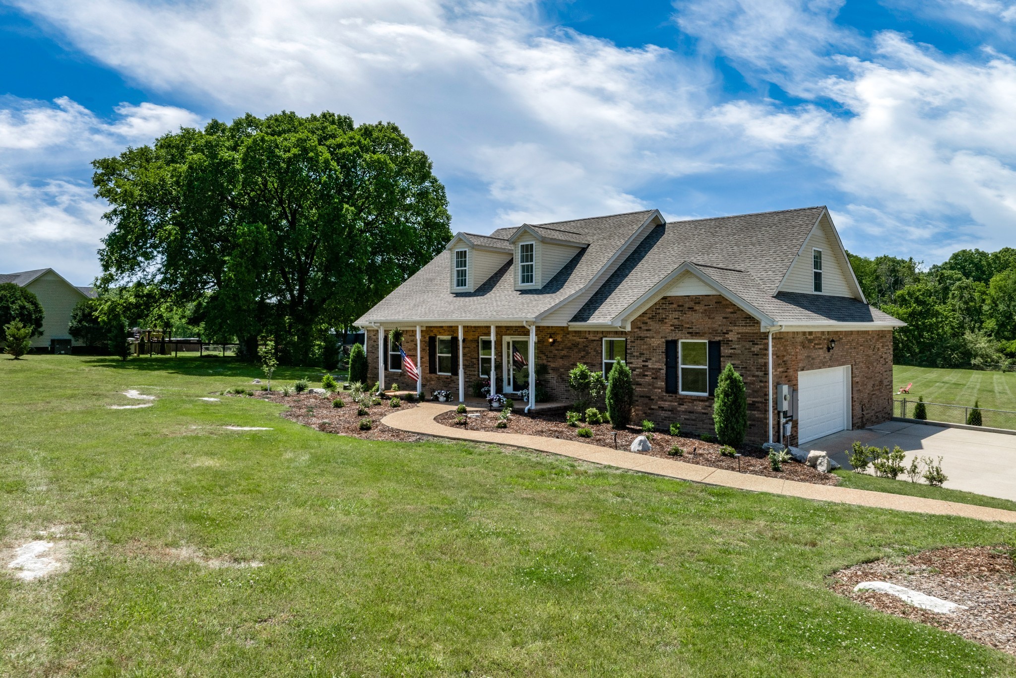 1412 Iron Bridge Rd, Columbia, TN 38401