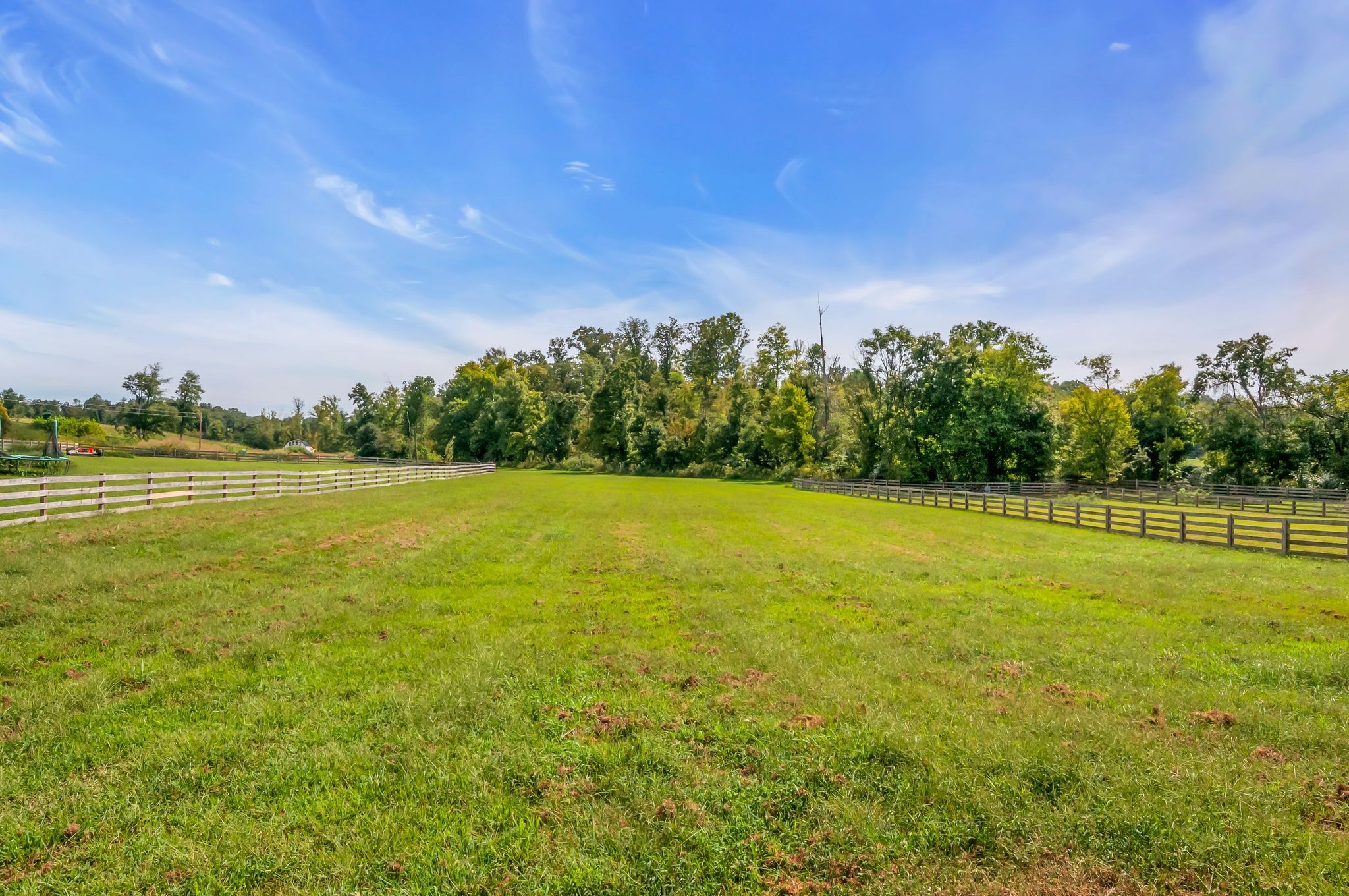 1055 E Piney Rd, Dickson, TN 37055