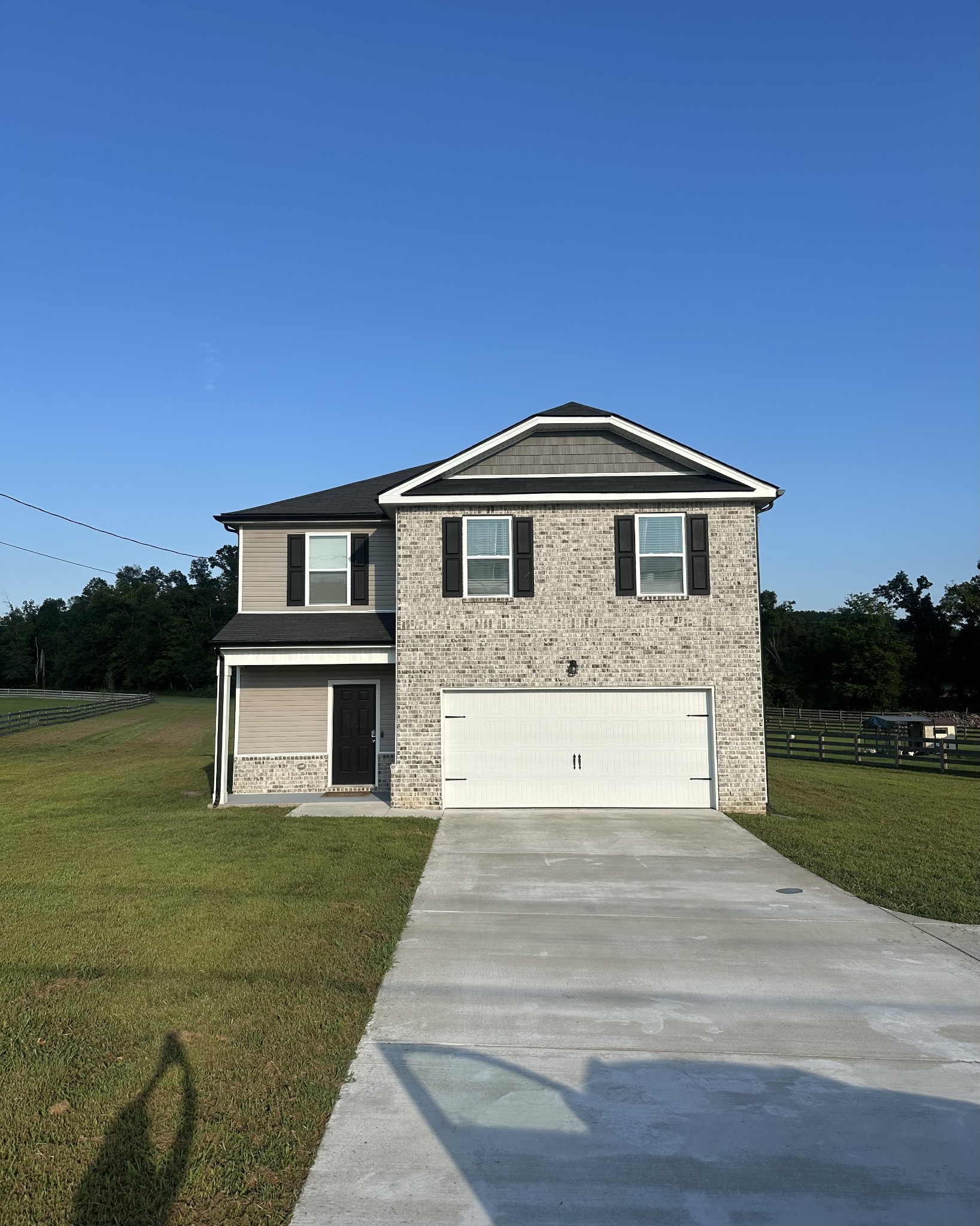 1055 E Piney Rd, Dickson, TN 37055