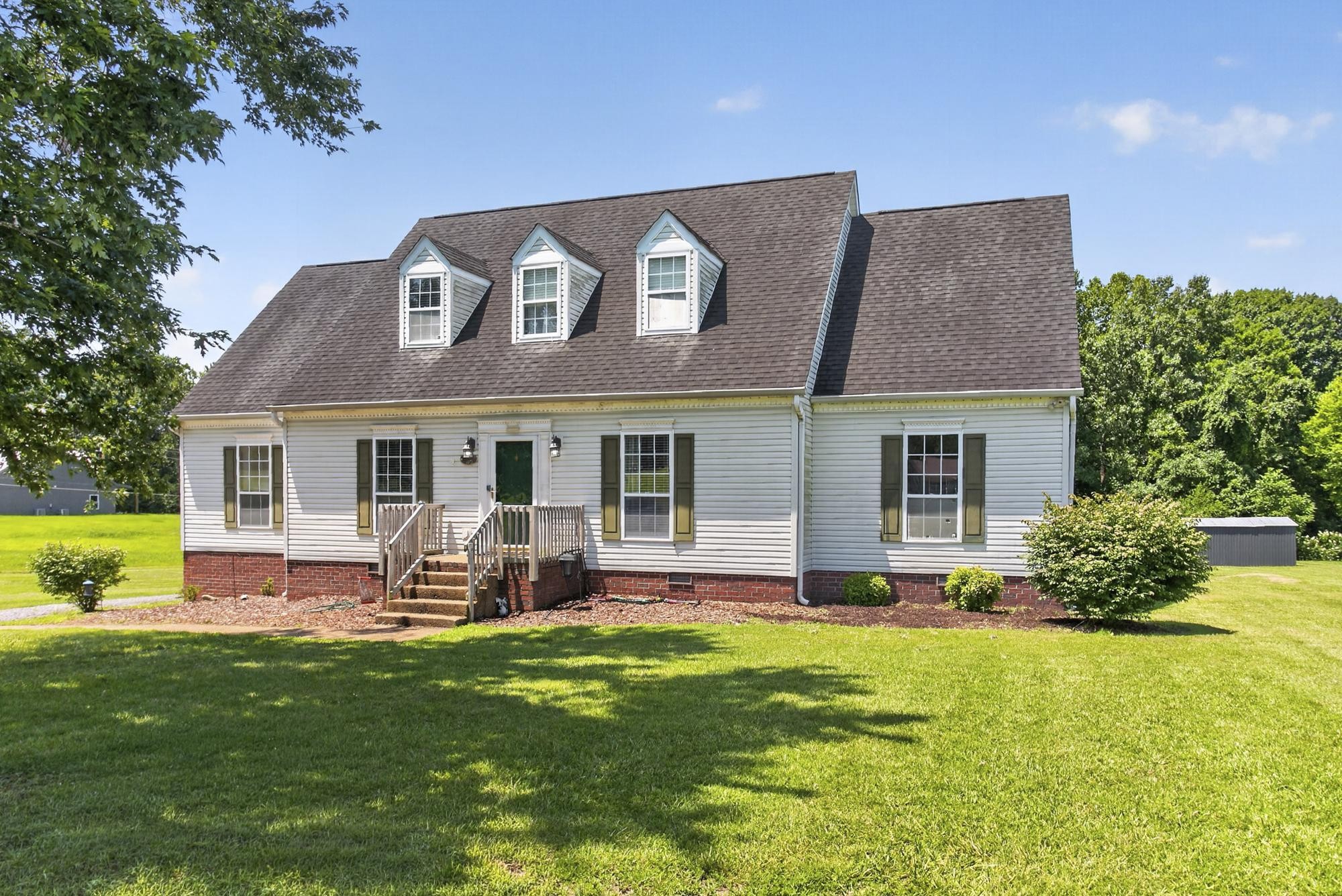 2558 S Mount Pleasant Rd, Greenbrier, TN 37073