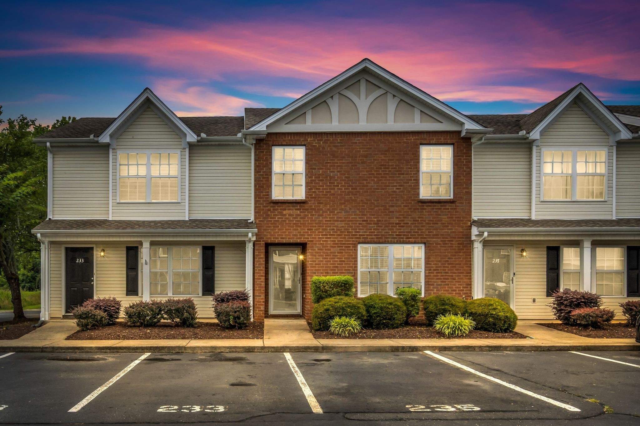 235 Arapaho Dr, Murfreesboro, TN 37128
