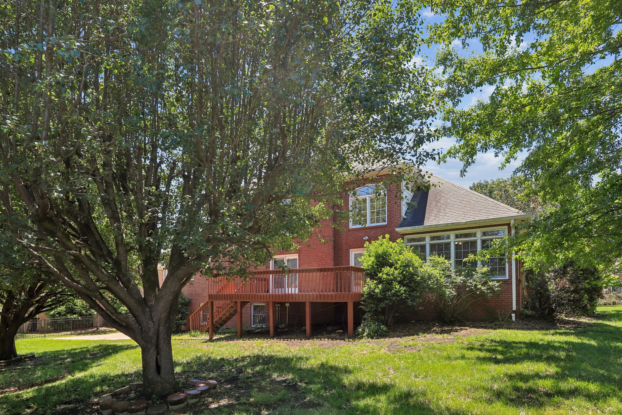 129 Pembroke Dr, Hendersonville, TN 37075