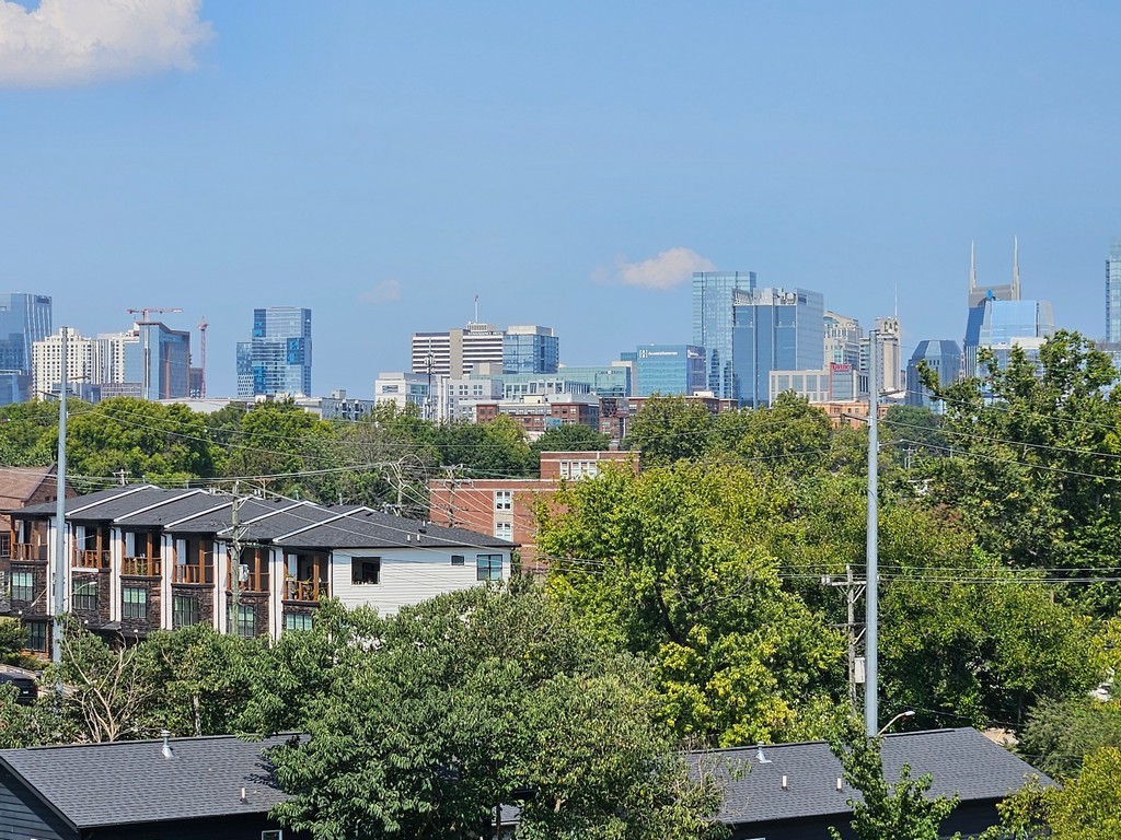 28 N Hill St, Nashville, TN 37210