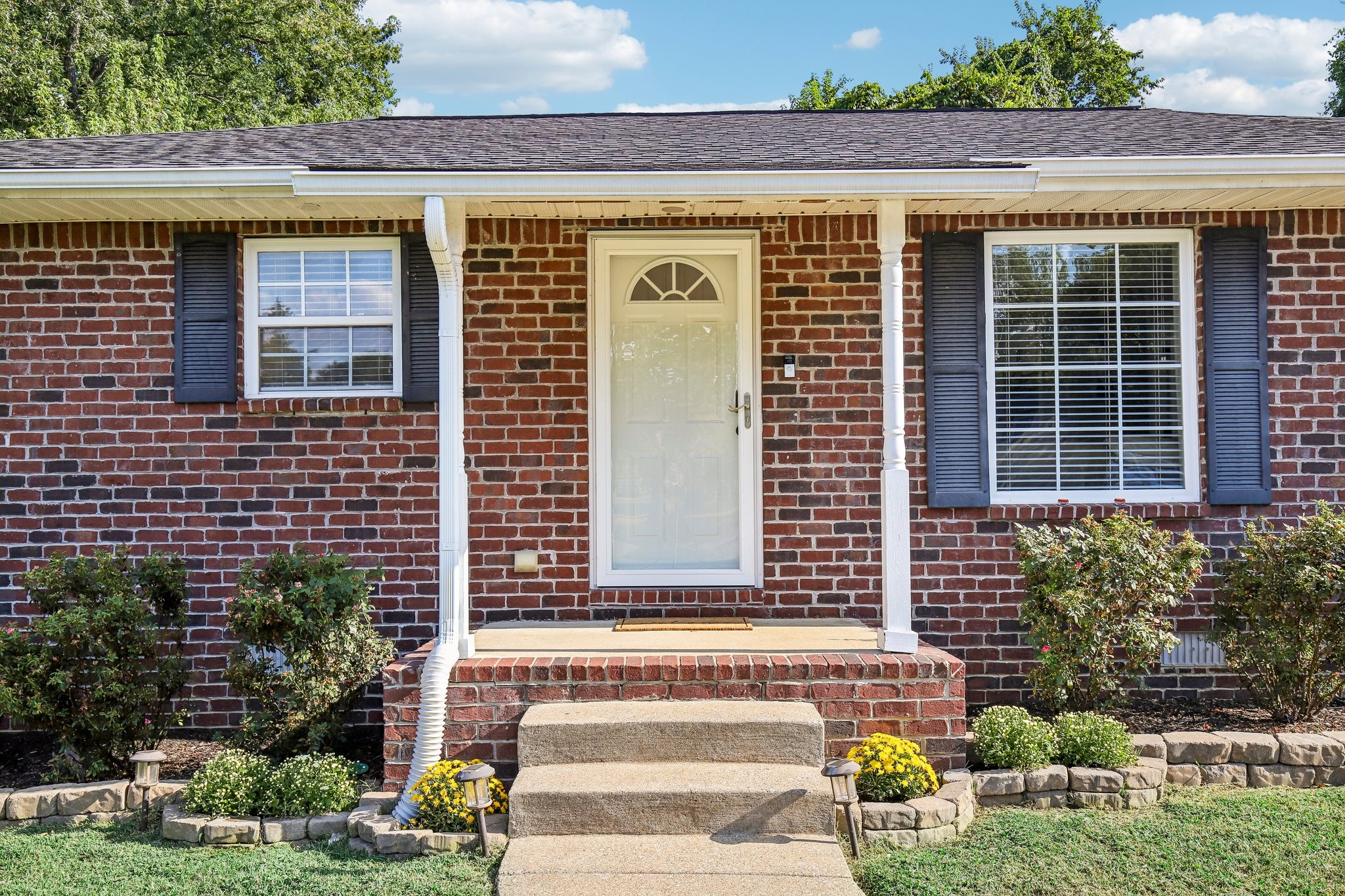419 Harwell Ct, Hermitage, TN 37076