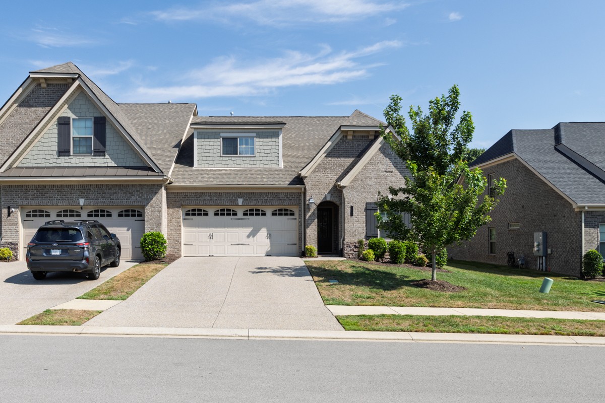 1048 Callaway Dr, Lebanon, TN 37087