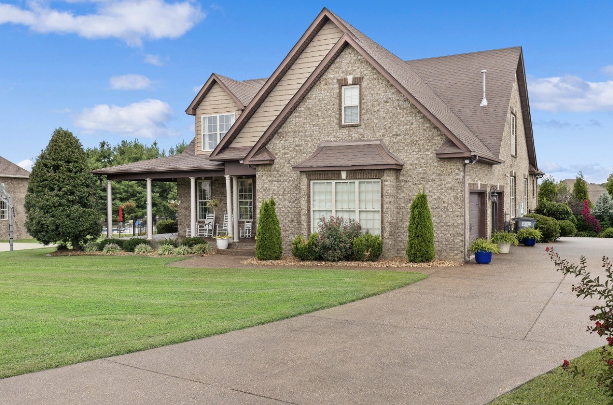1007 Glasgow Ln, Greenbrier, TN 37073