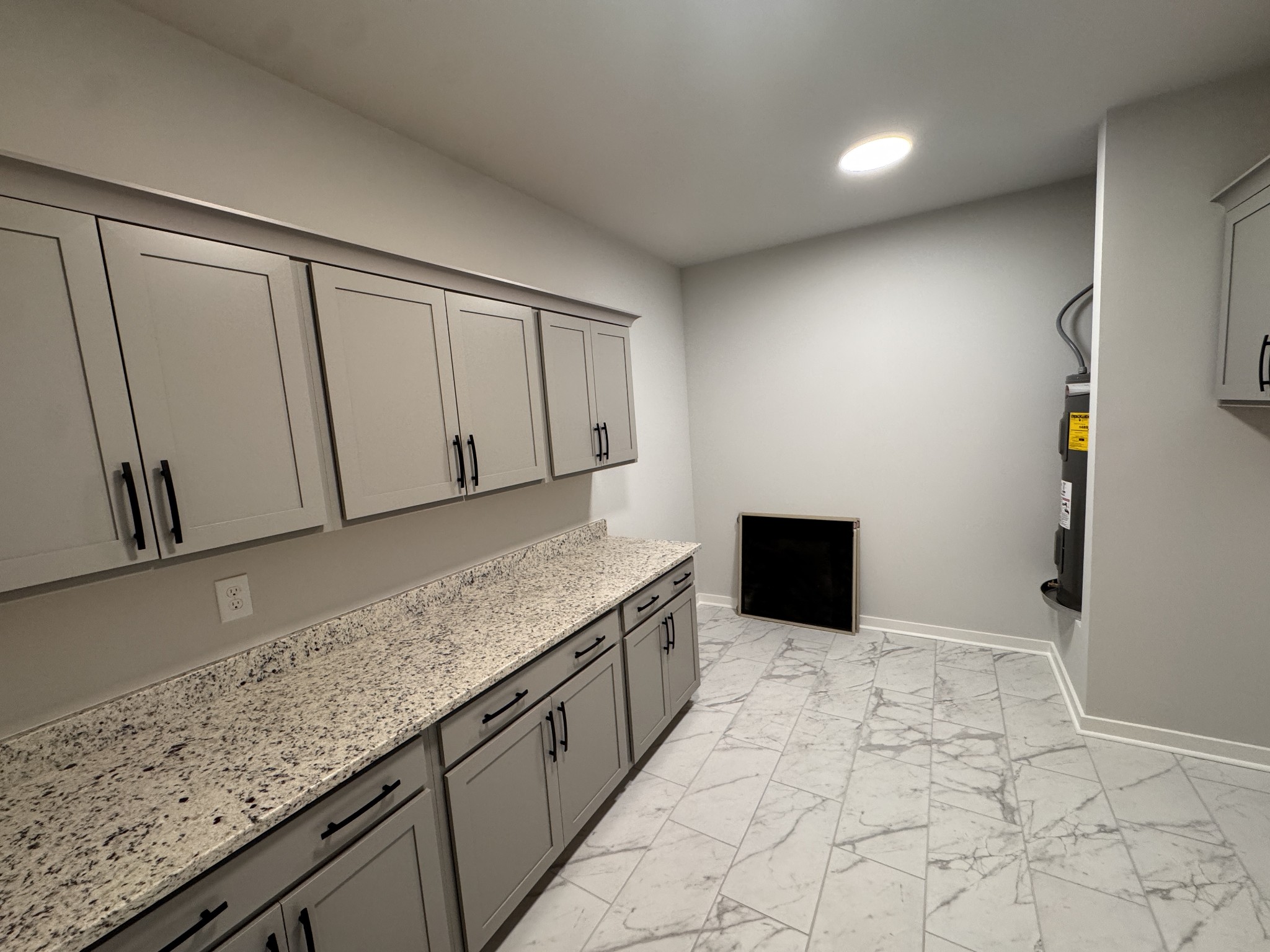 561 W Foxrun, Springfield, TN 37172