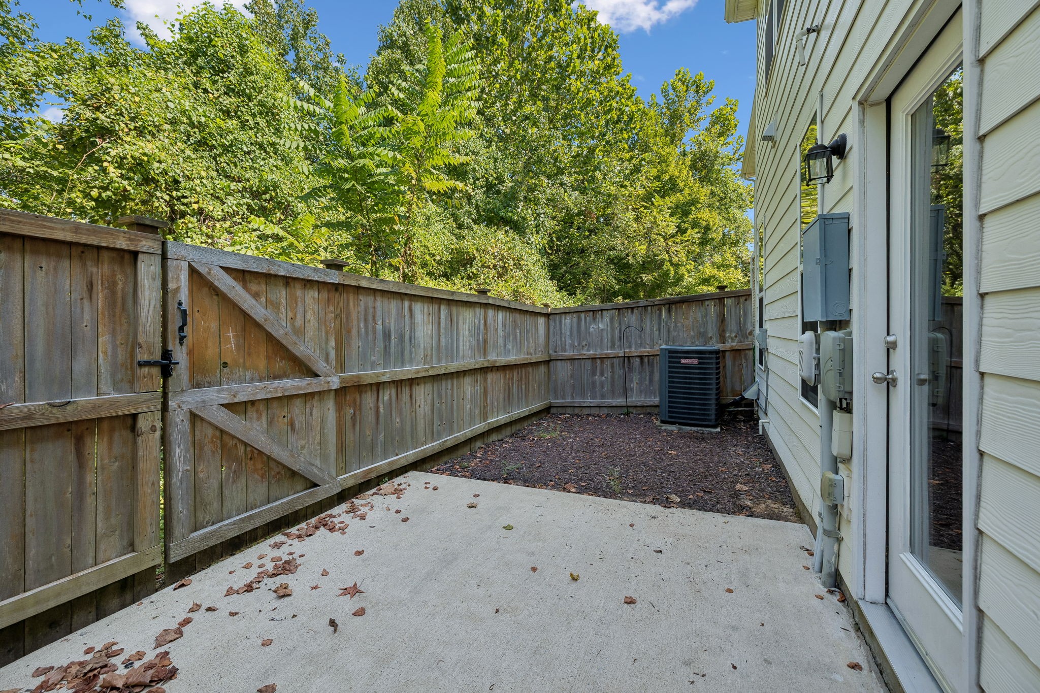 1021 Livingstone Ln, Mount Juliet, TN 37122