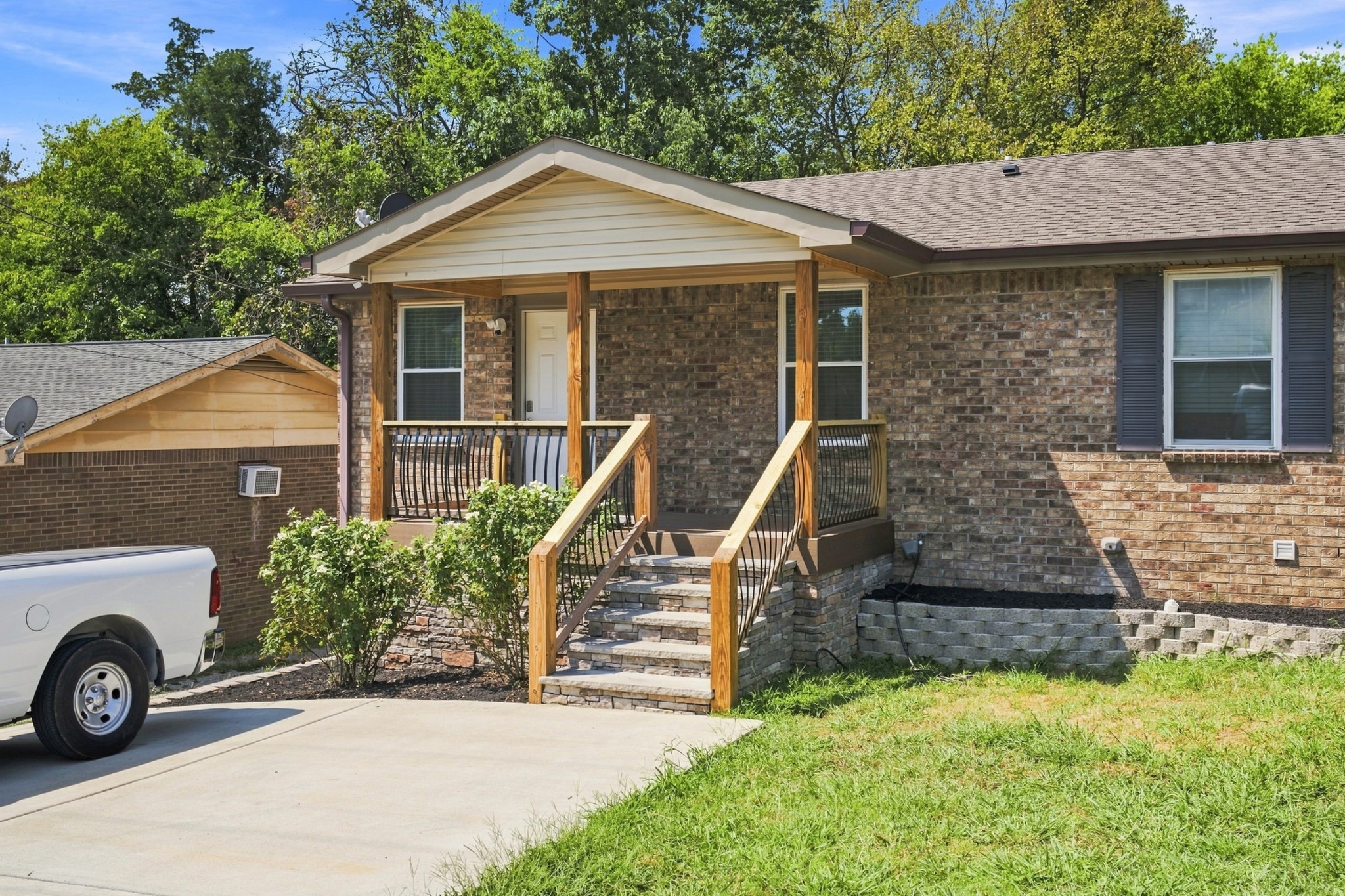 4637 Forest Ridge Dr, Hermitage, TN 37076