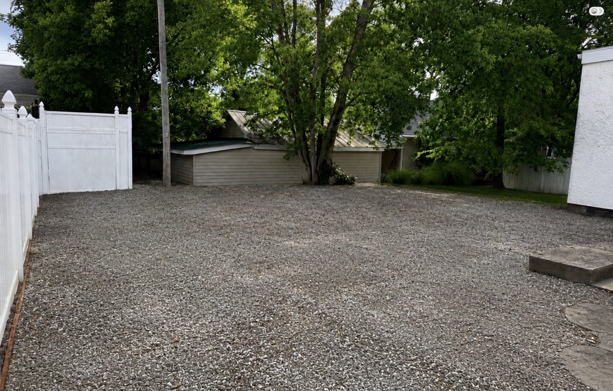 206 W College St, Dickson, TN 37055