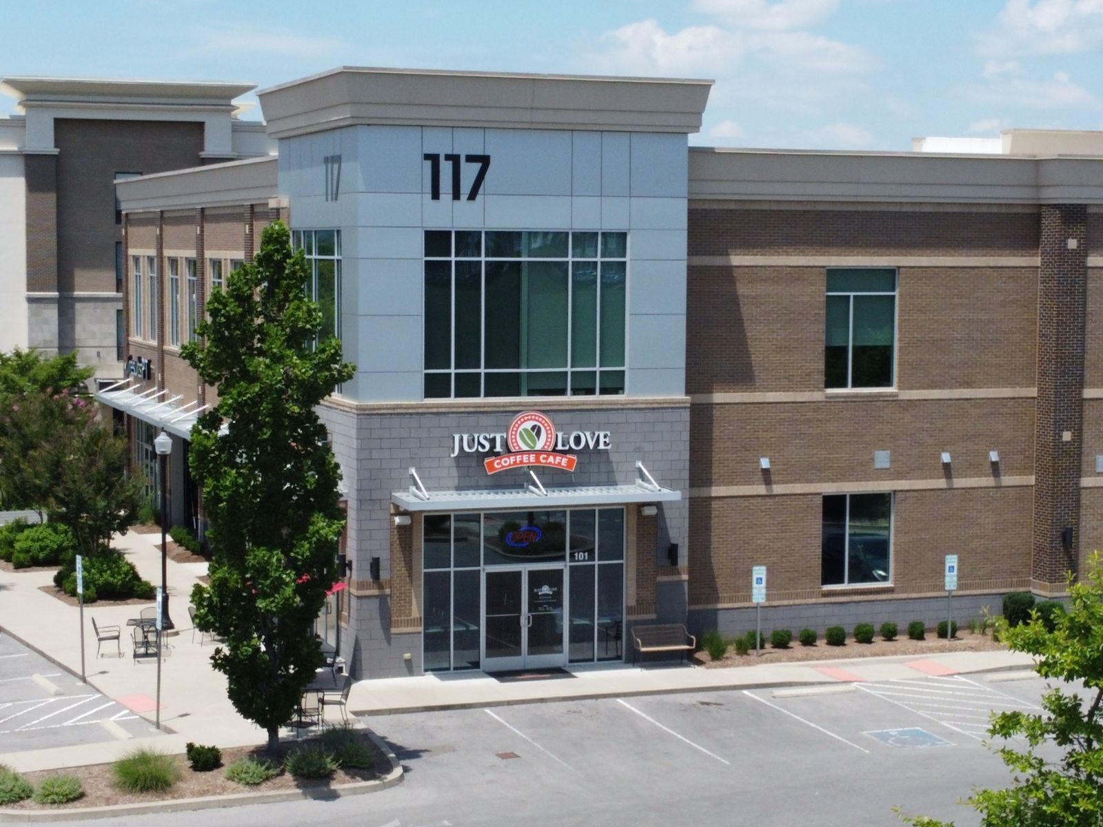141 Saundersville Rd #1105, Hendersonville, TN 37075