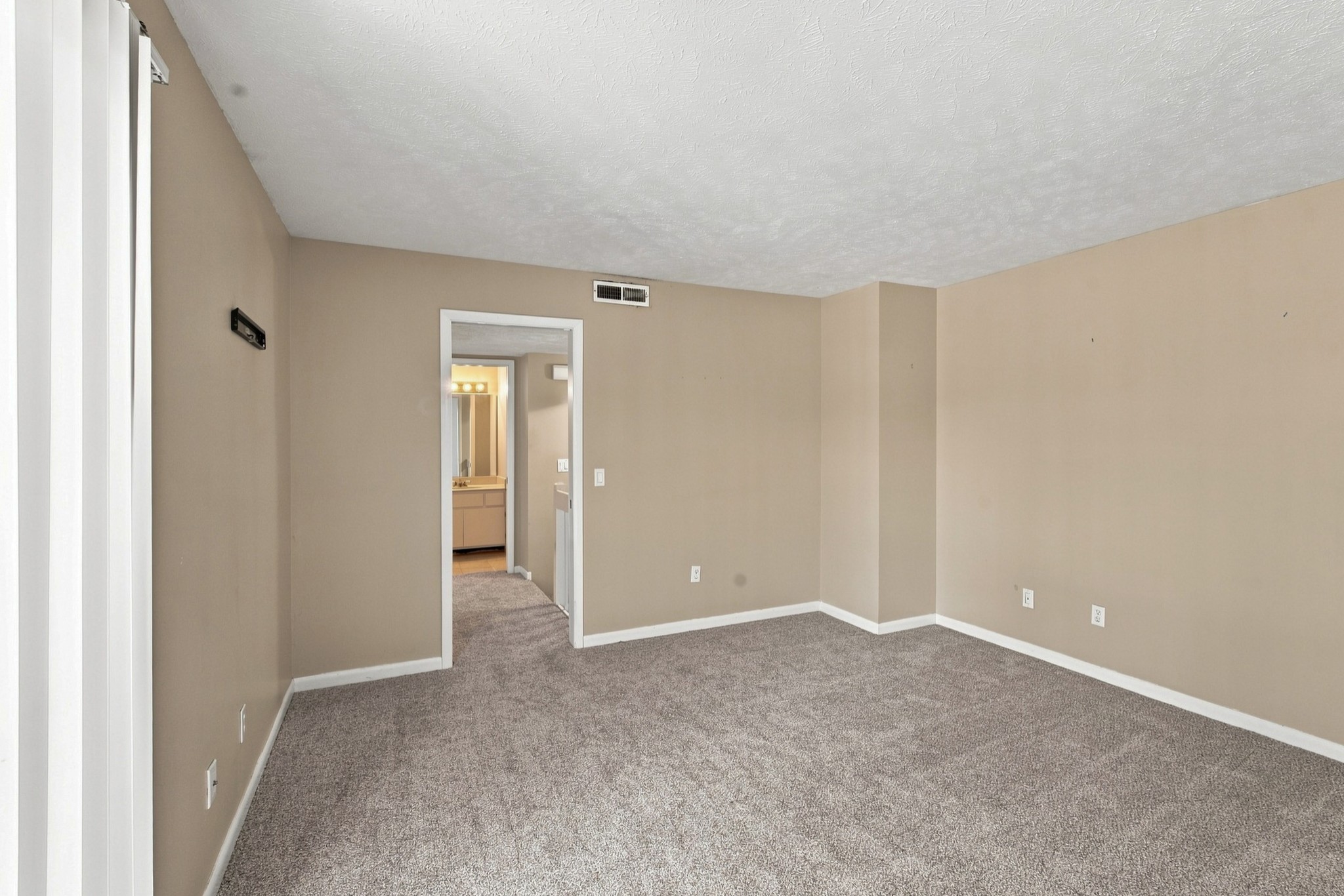 237 Cedarwood Ln, Madison, TN 37115