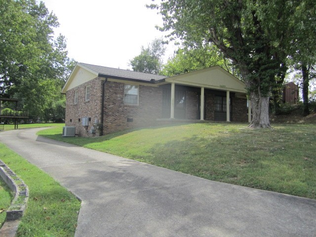 1140 Sugarberry Ln, Springfield, TN 37172