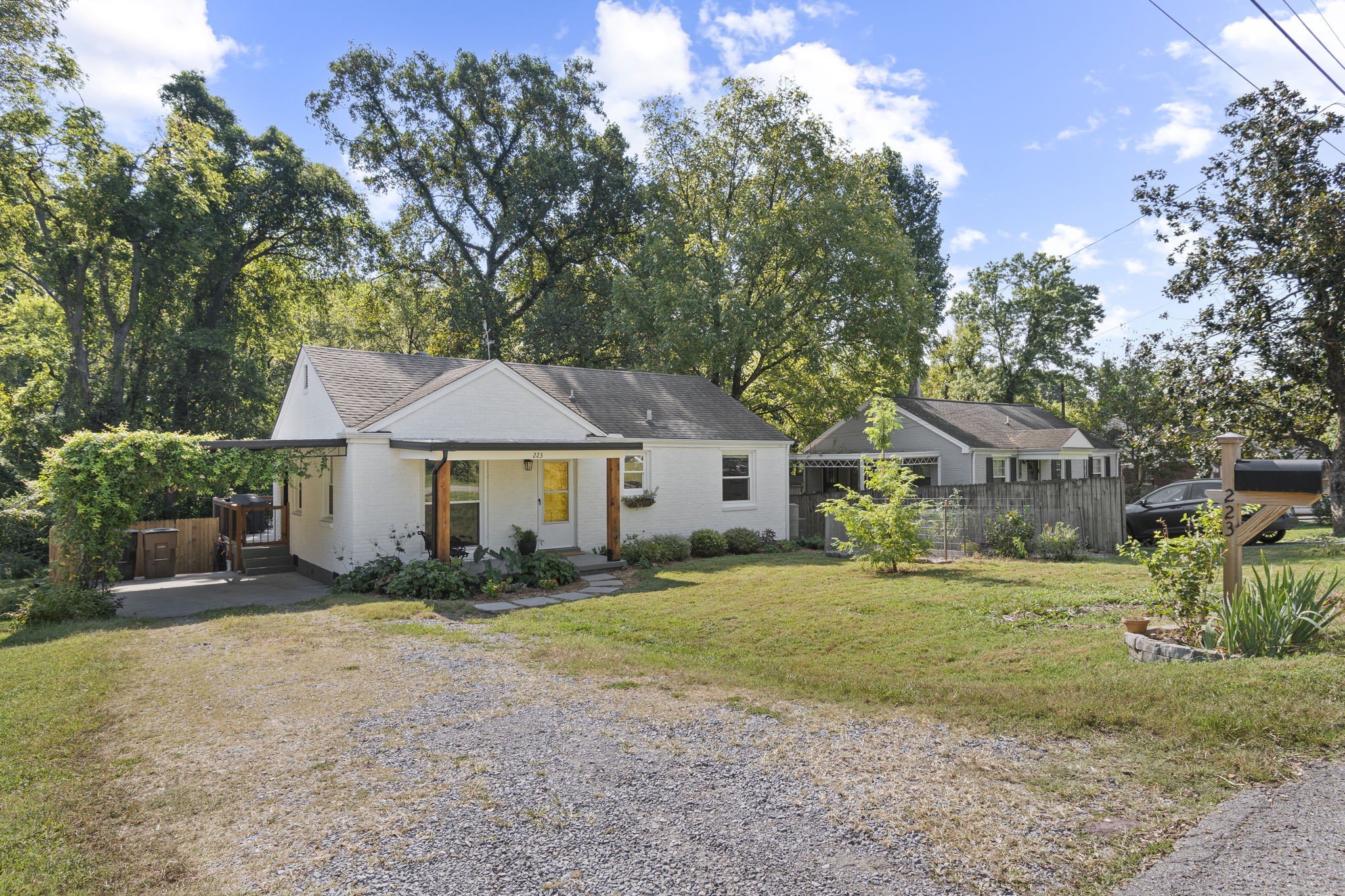 223 Graylynn Dr, Nashville, TN 37214