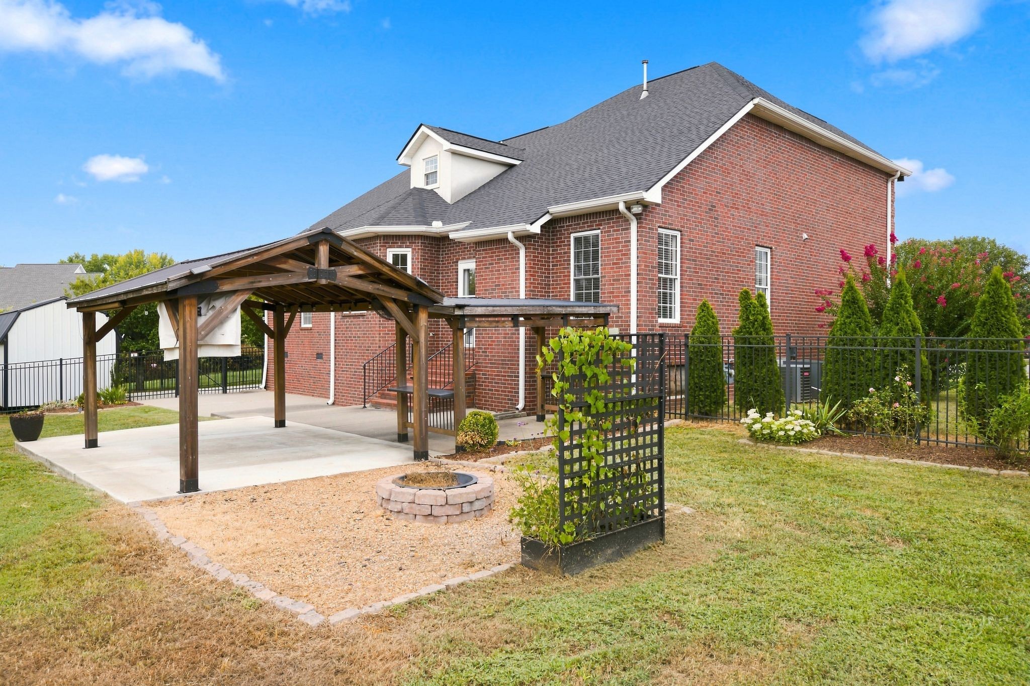 900 Shoreham St, Murfreesboro, TN 37130