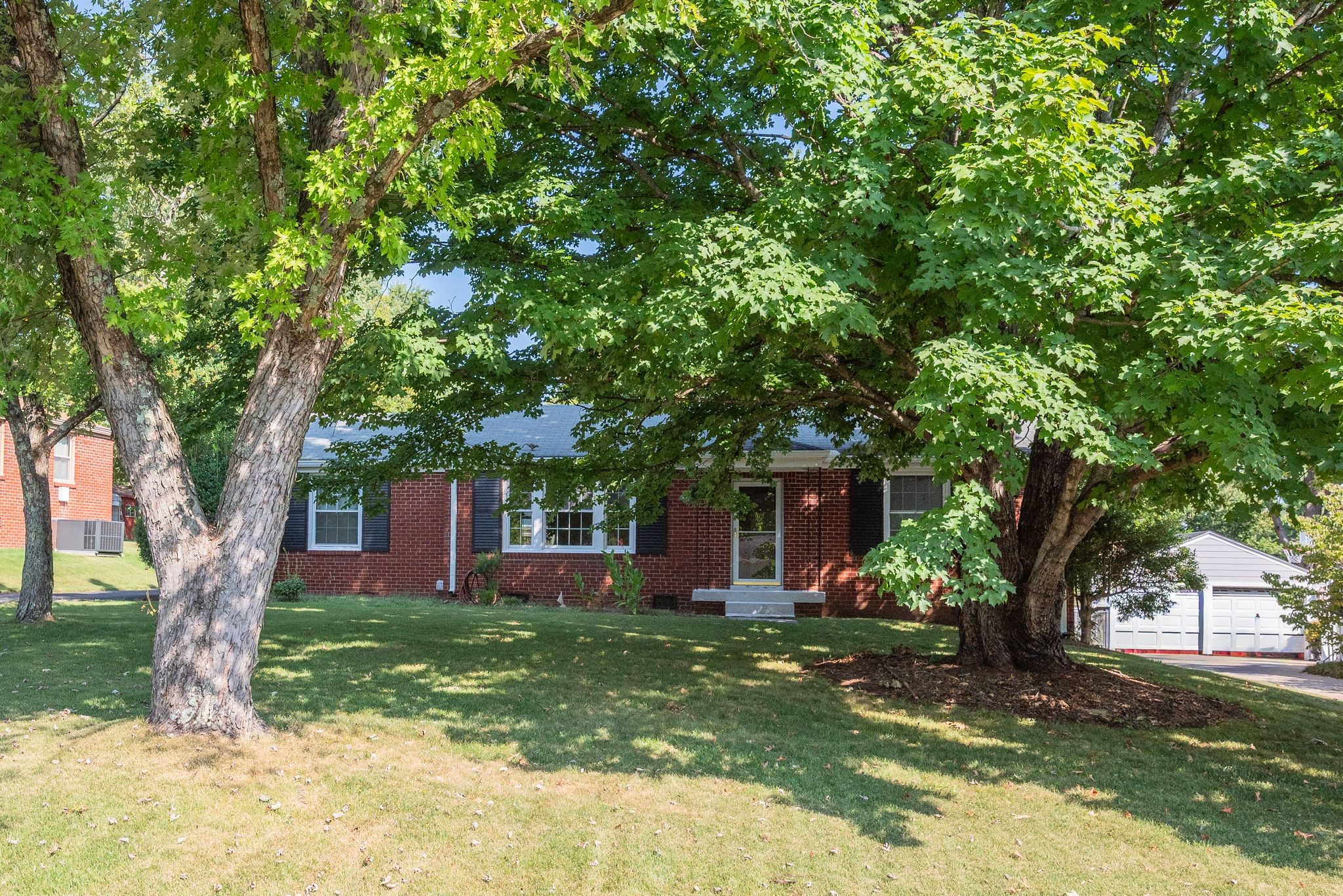 308 Fieldcrest Dr, Nashville, TN 37211