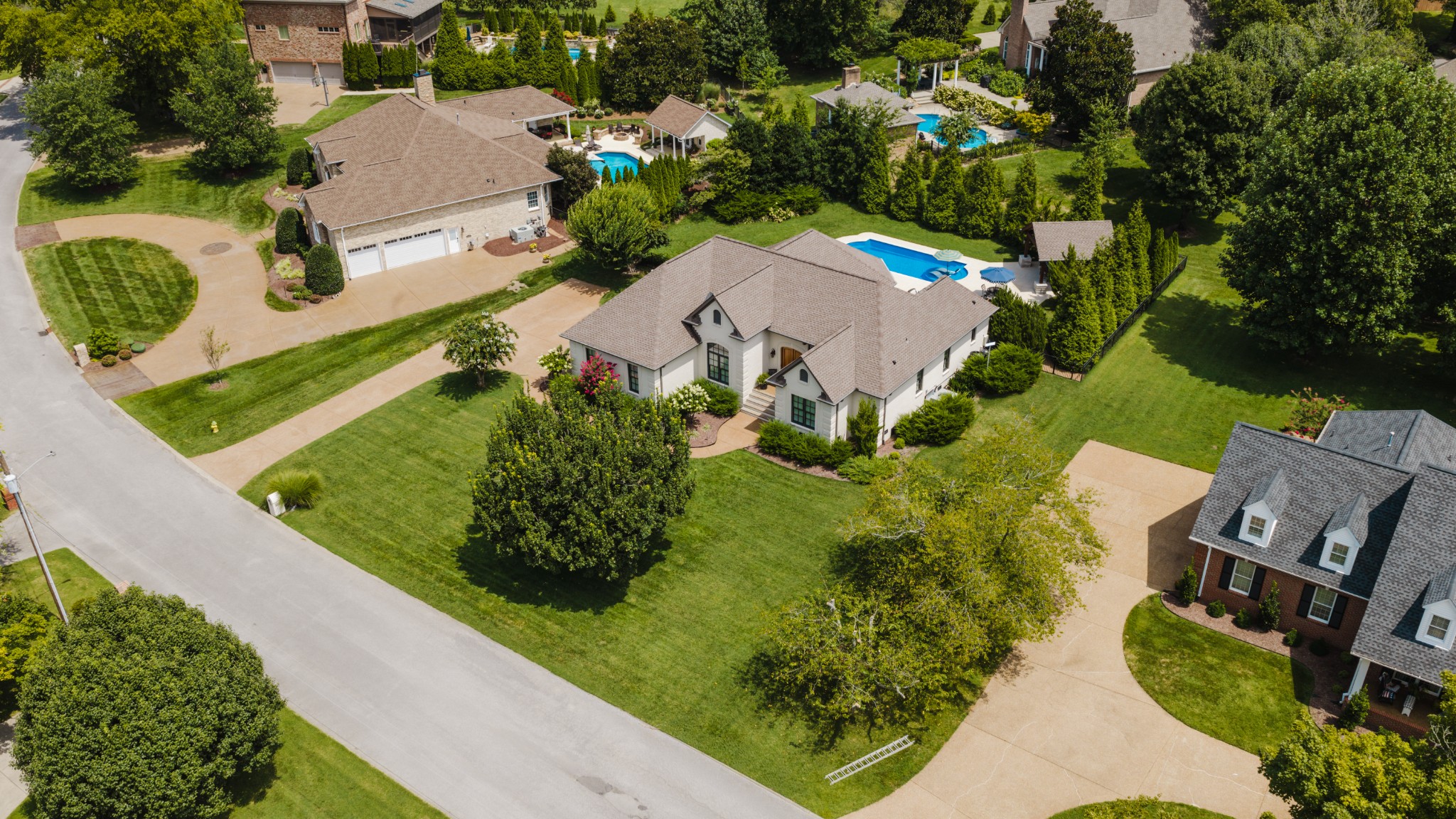 107 Meadowlake Dr, Gallatin, TN 37066