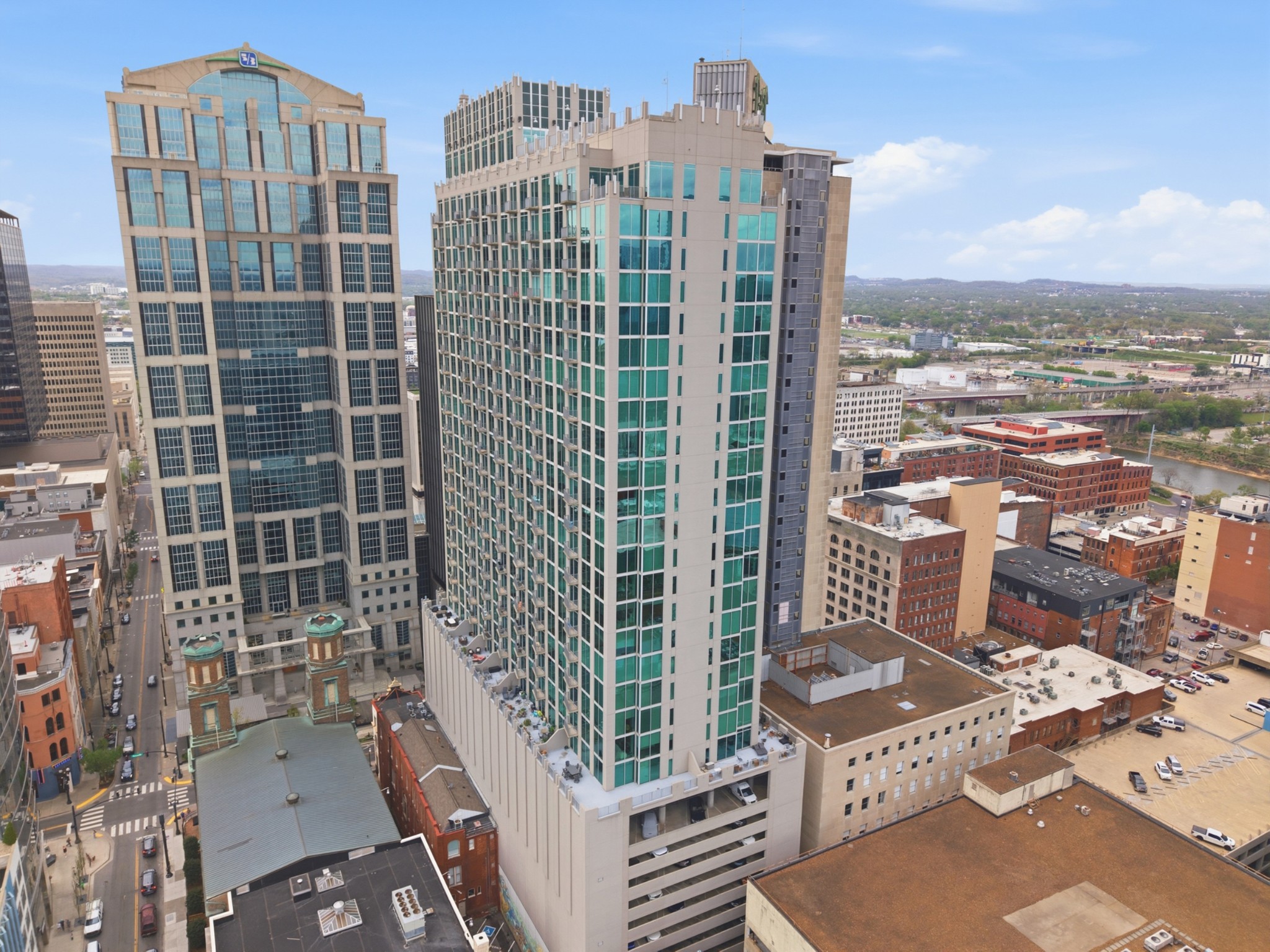 415 Church St #2807, Nashville, TN 37219