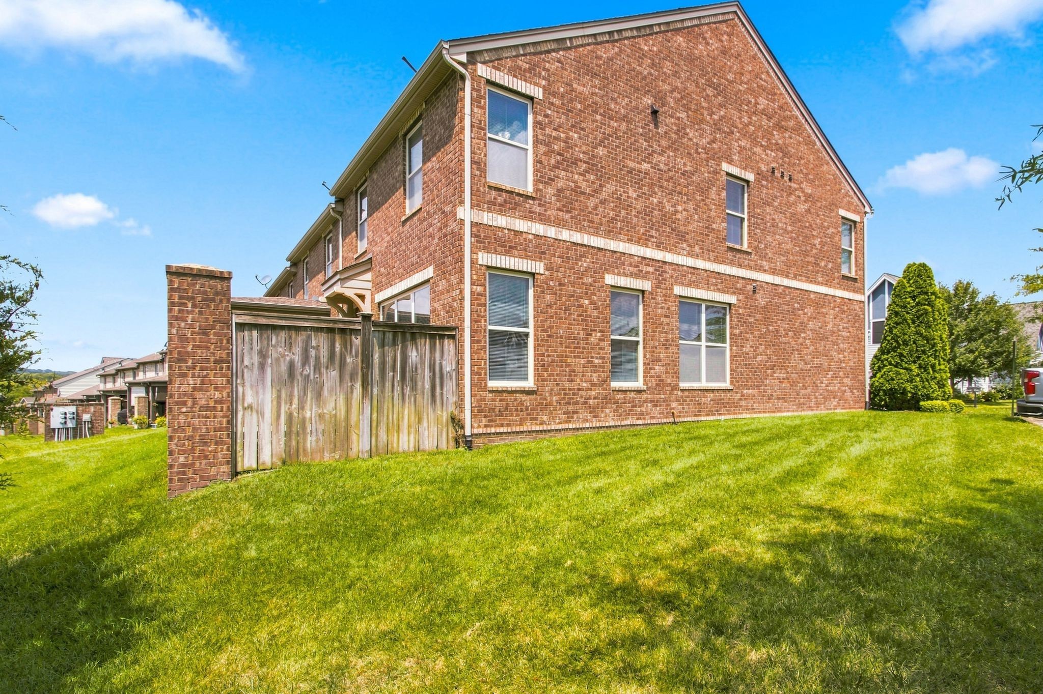 2065 Newark Ln, Thompsons Station, TN 37179