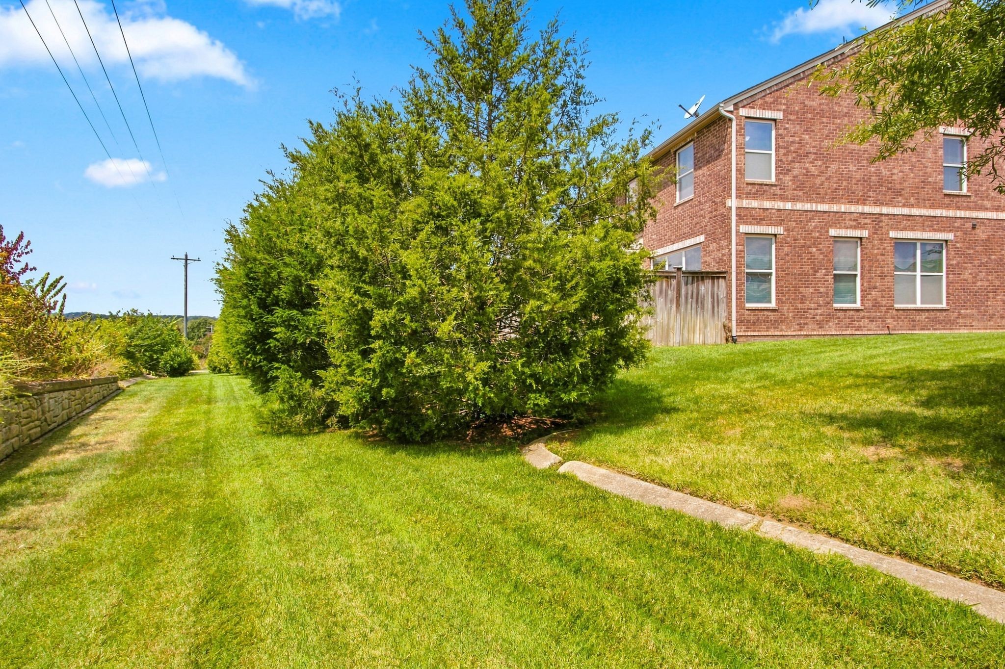 2065 Newark Ln, Thompsons Station, TN 37179