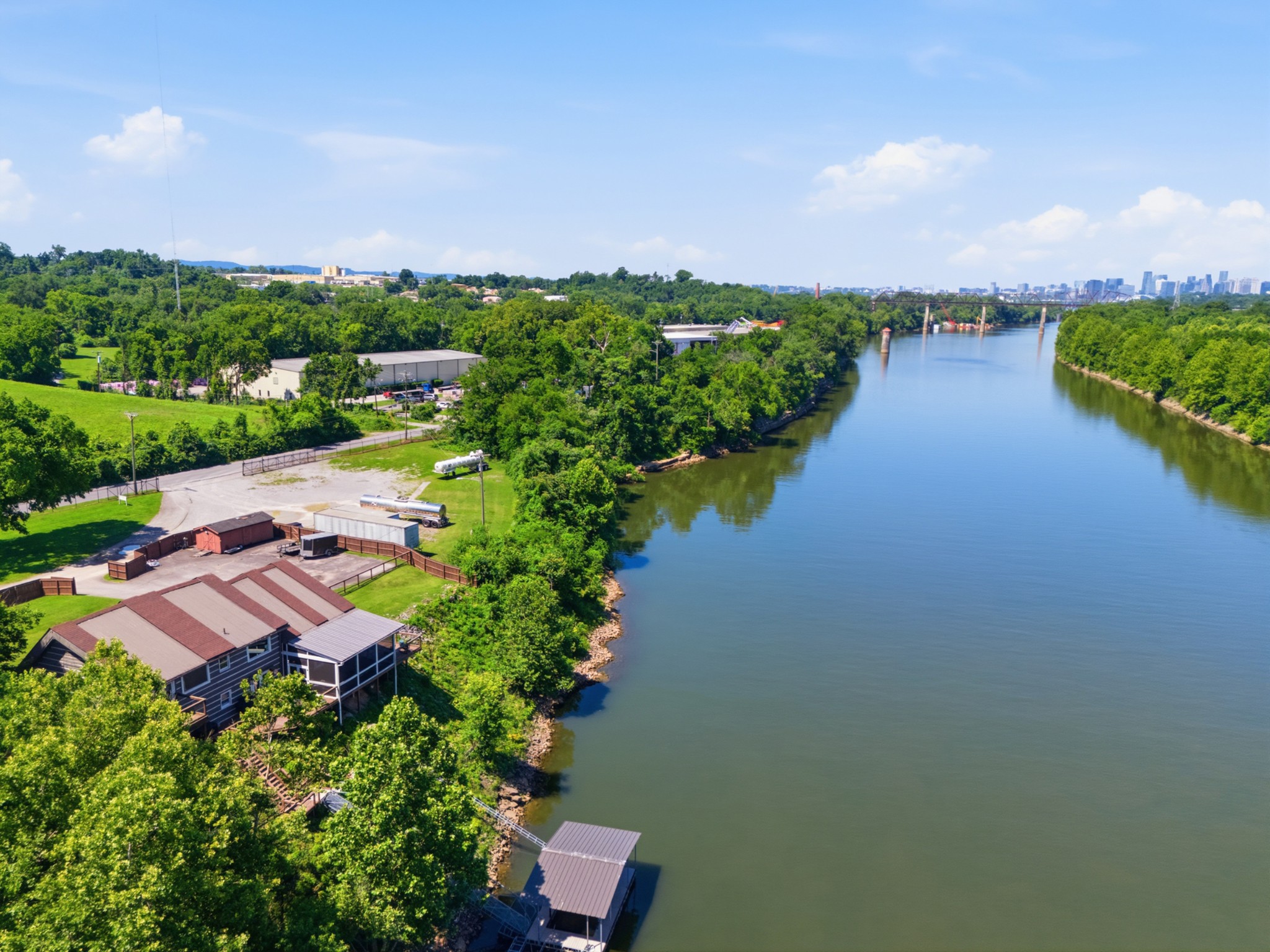 1732 River Hills Dr, Nashville, TN 37210