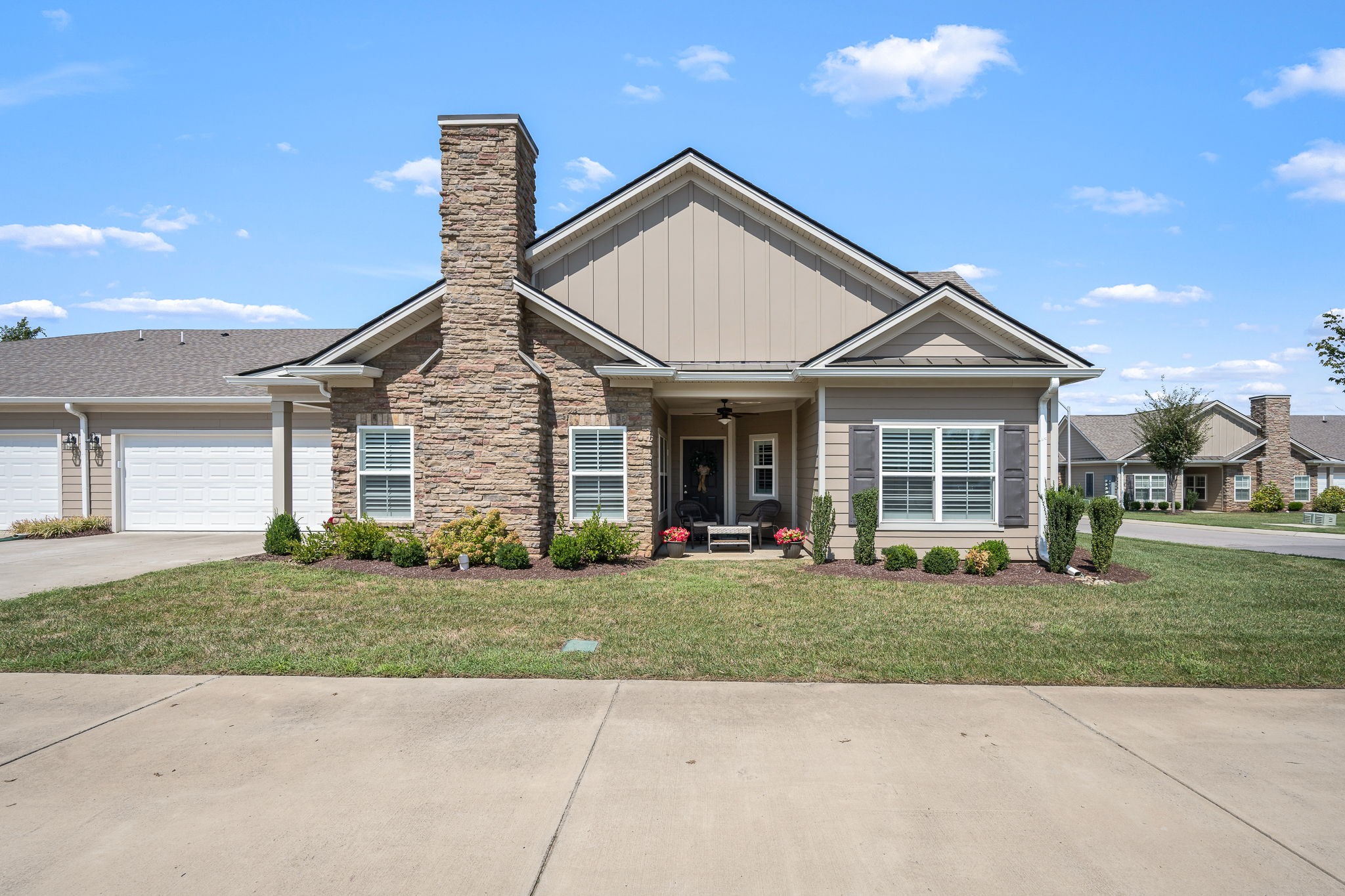 2444 Stonecenter Ln, Murfreesboro, TN 37128