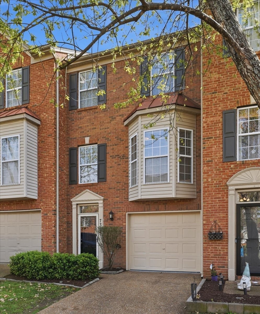 739 Huffine Manor Cir, Franklin, TN 37067