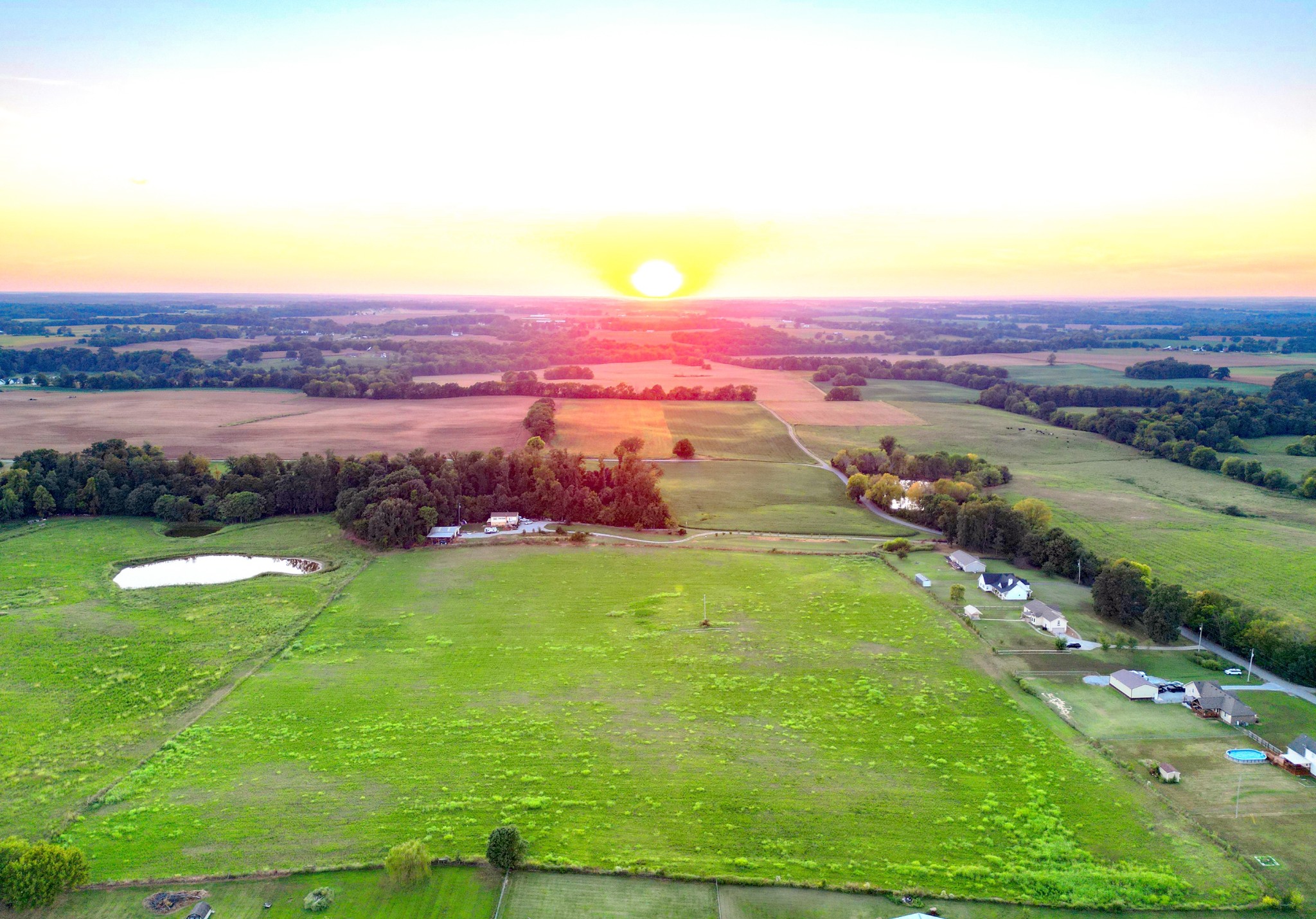 5763 Payne Rd, Portland, TN 37148