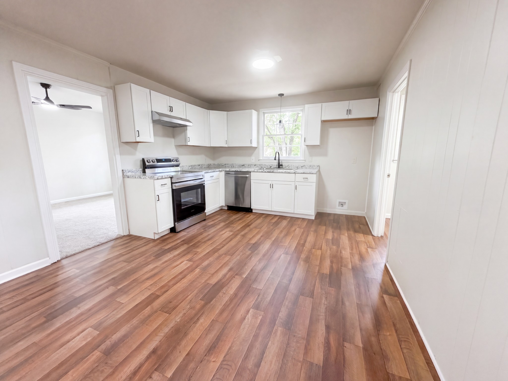 1004 Glenview Dr, Nashville, TN 37206