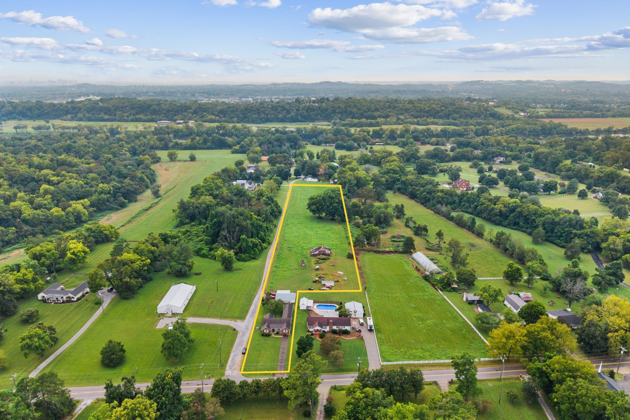 1620 Neelys Bend Rd, Madison, TN 37115