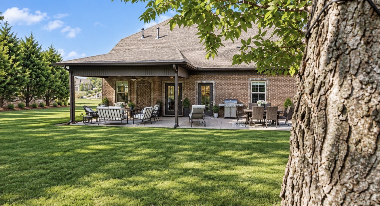 1084 Summerstar Cir, Gallatin, TN 37066